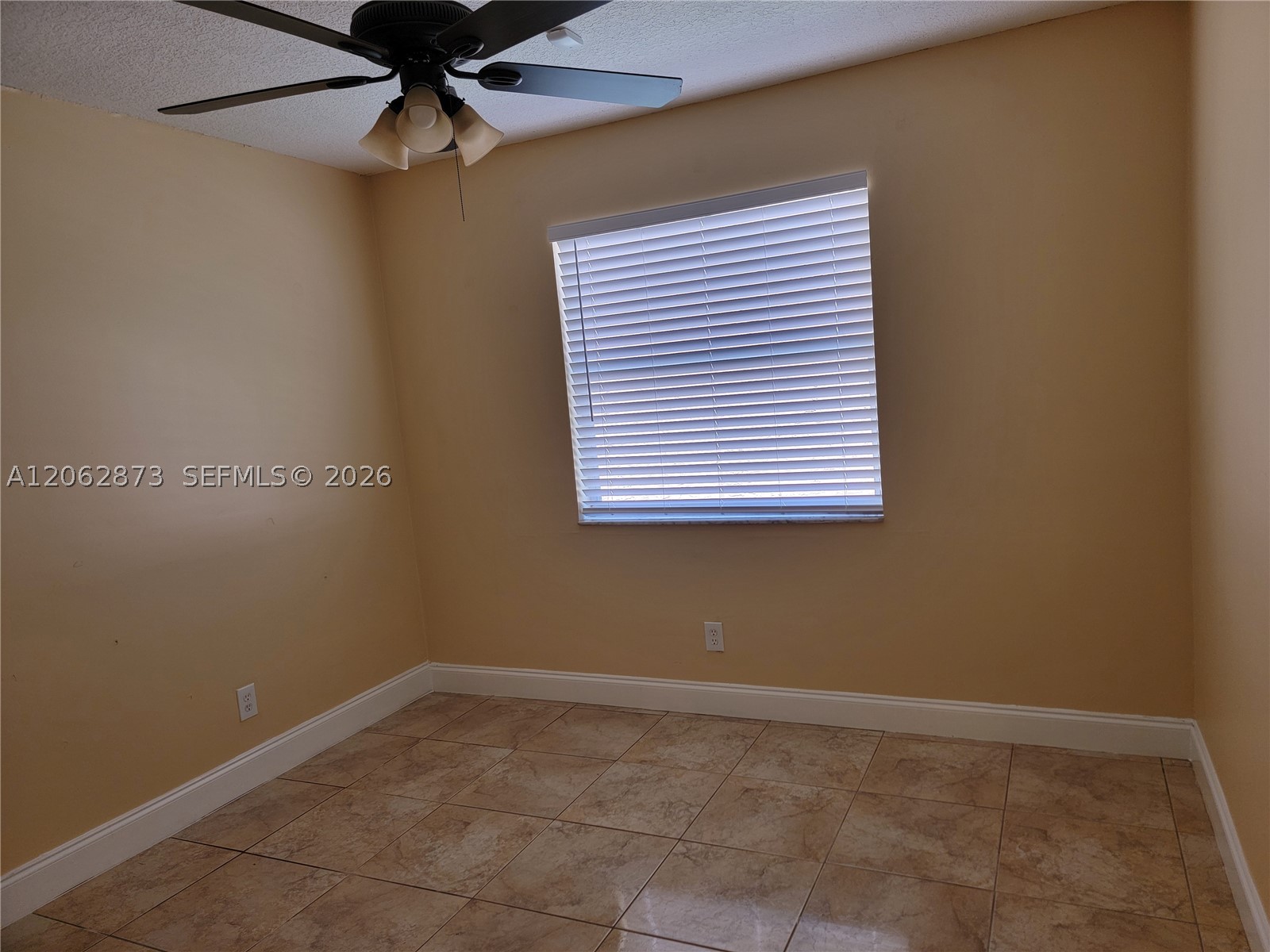 7927 NW 50th St, Lauderhill FL 33351