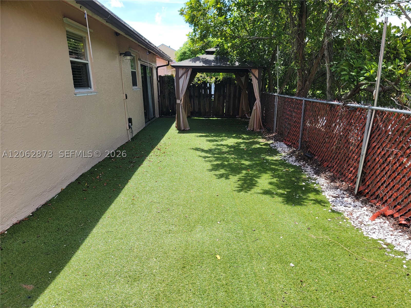 7927 NW 50th St, Lauderhill FL 33351