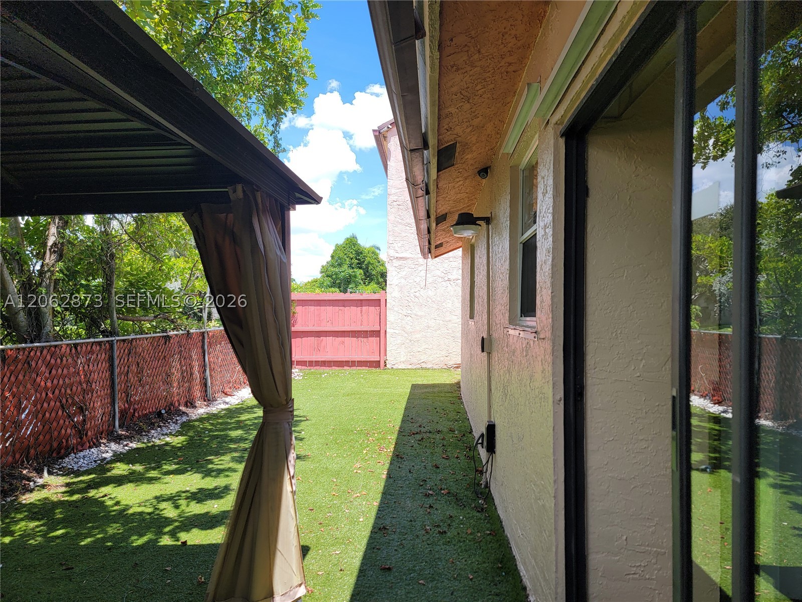 7927 NW 50th St, Lauderhill FL 33351