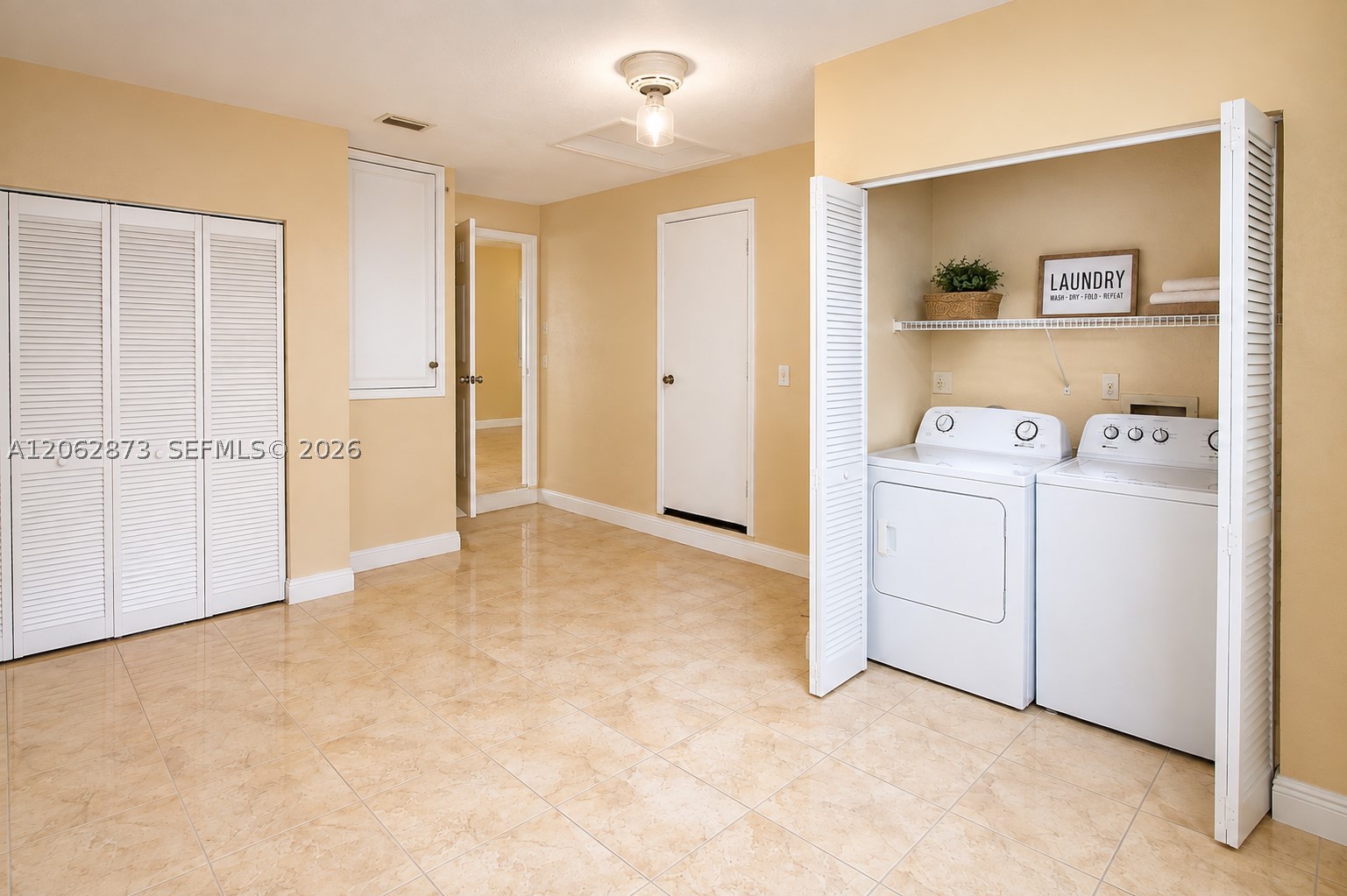 7927 NW 50th St, Lauderhill FL 33351