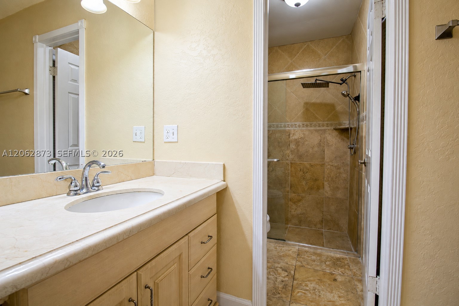 7927 NW 50th St, Lauderhill FL 33351