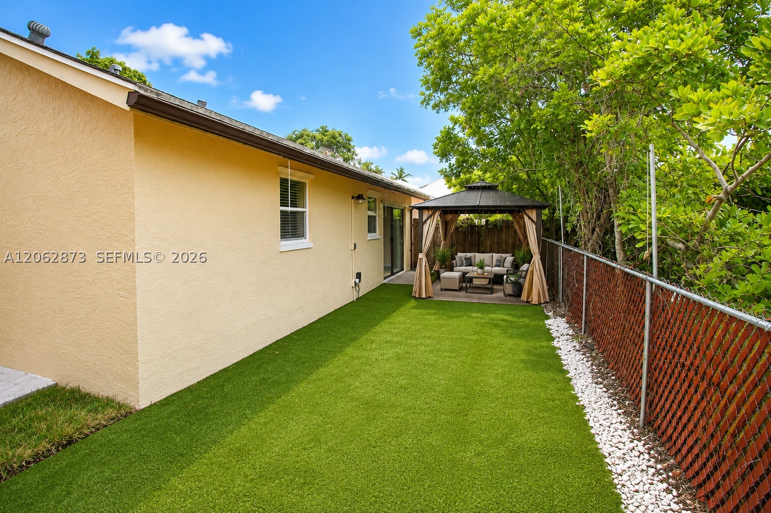 7927 NW 50th St, Lauderhill FL 33351