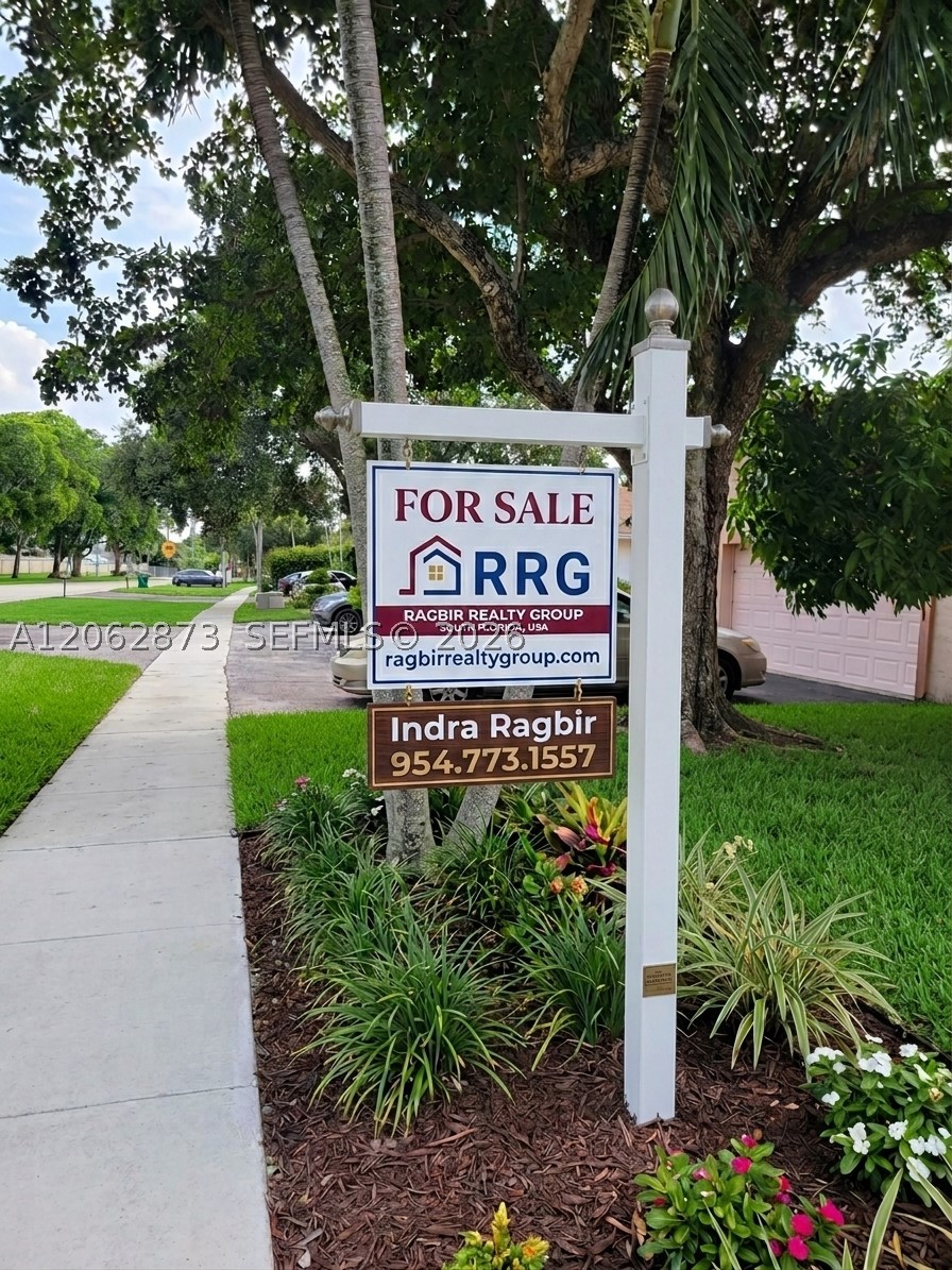 7927 NW 50th St, Lauderhill FL 33351