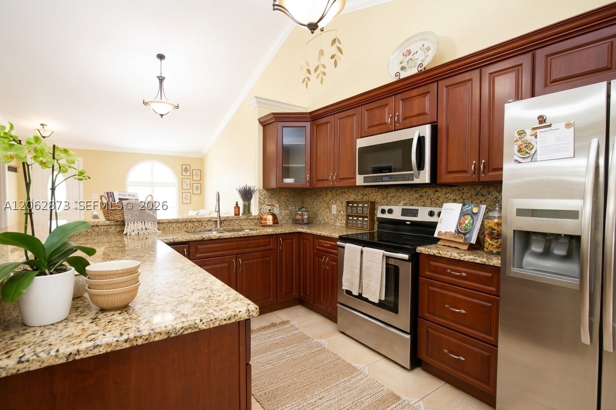 7927 NW 50th St, Lauderhill FL 33351