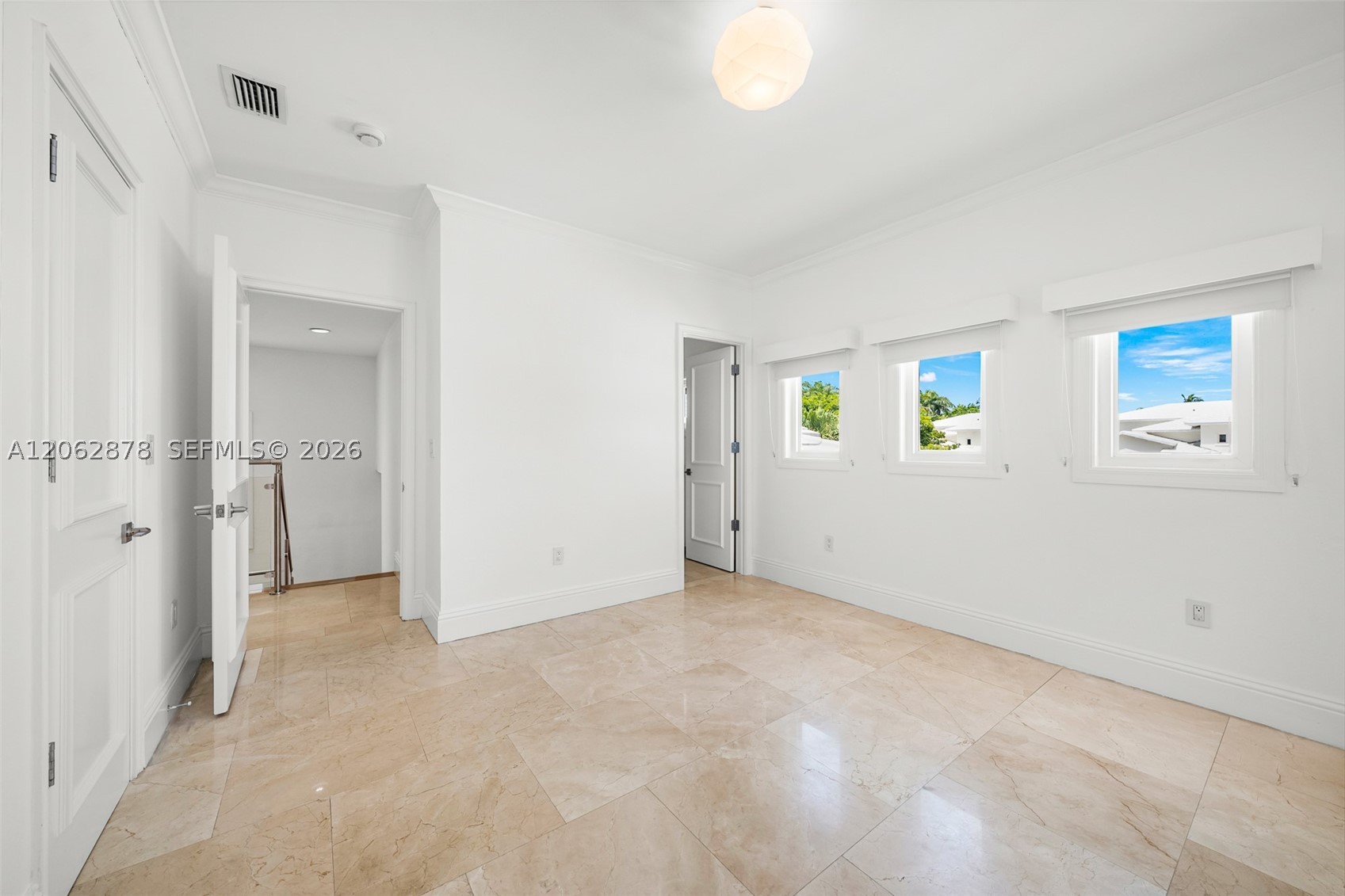 6 Coconut Ln, Key Biscayne FL 33149