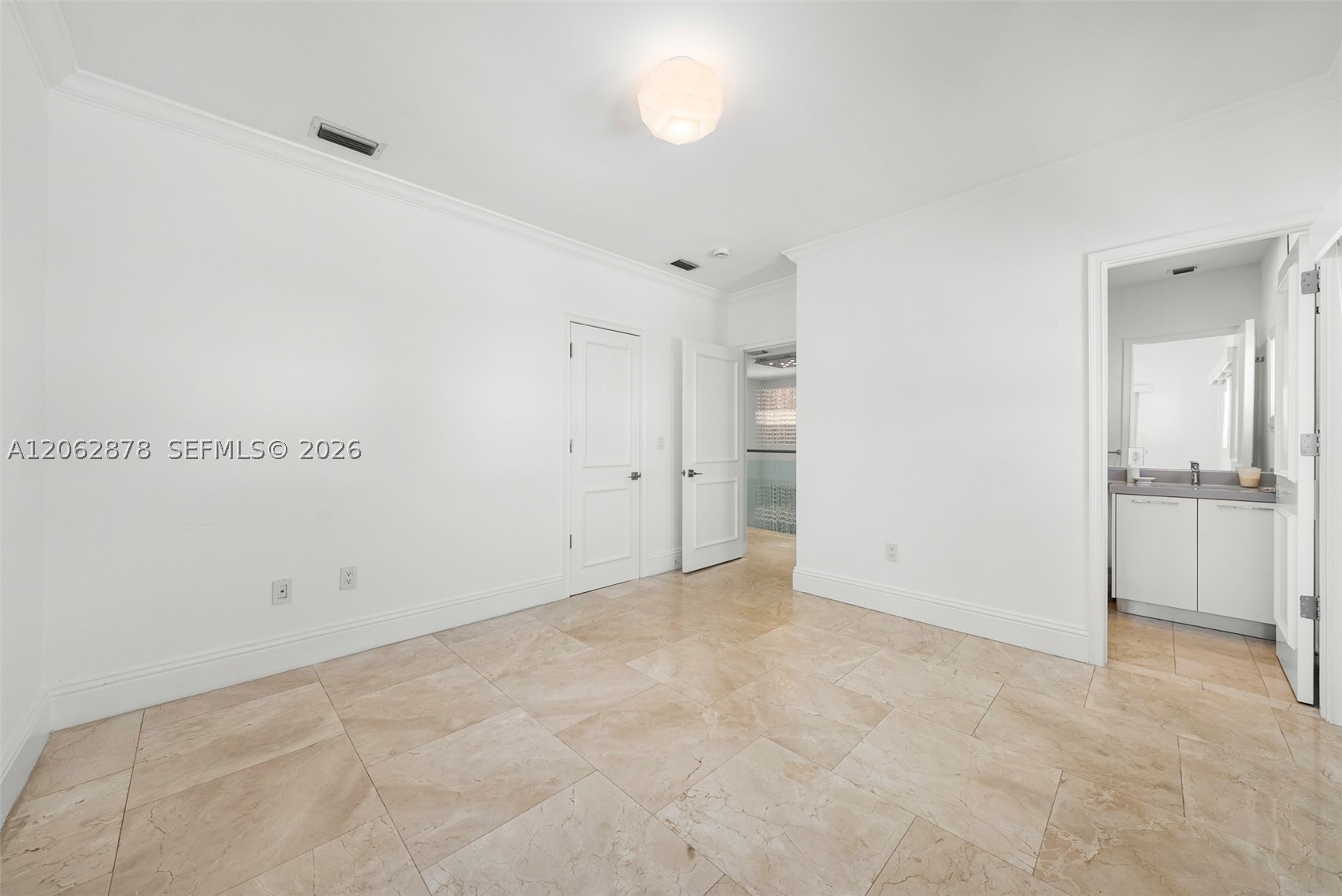6 Coconut Ln, Key Biscayne FL 33149