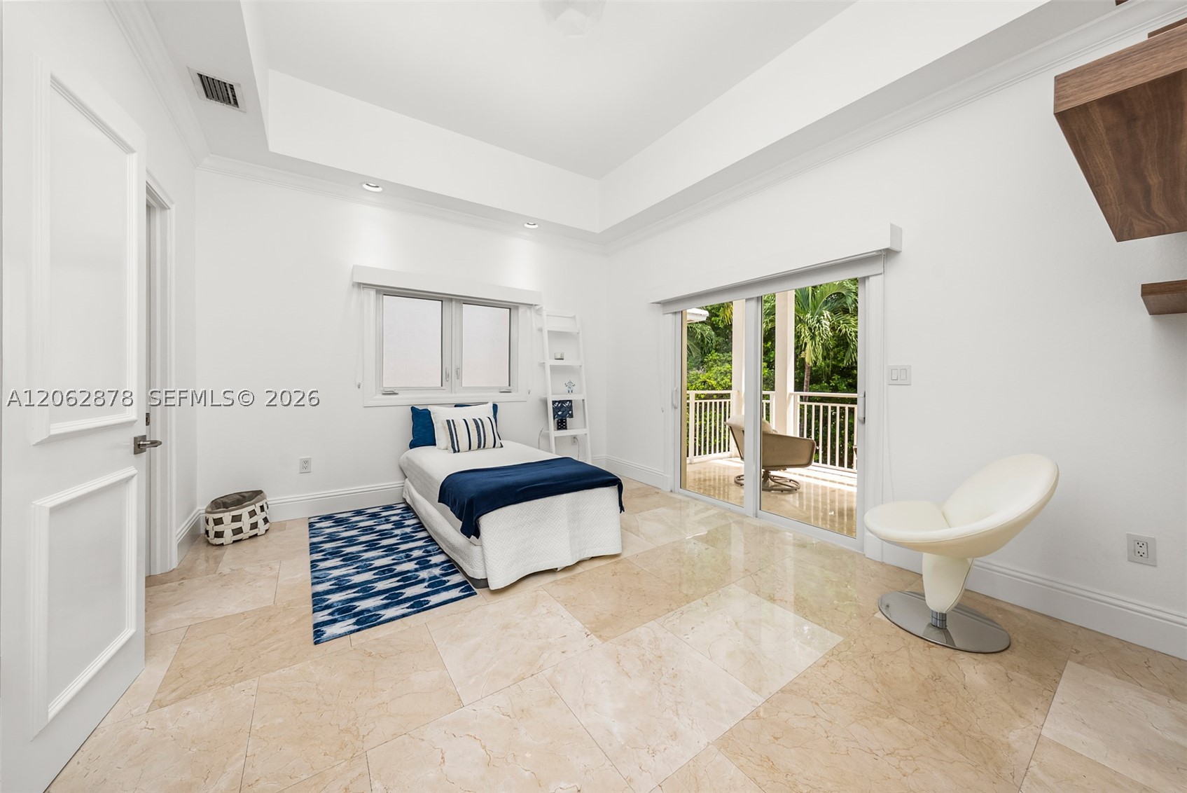 6 Coconut Ln, Key Biscayne FL 33149