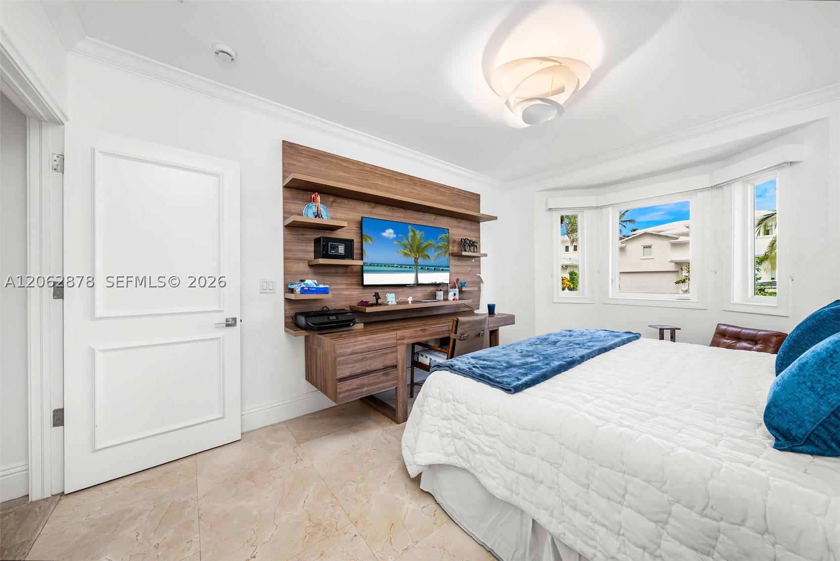 6 Coconut Ln, Key Biscayne FL 33149