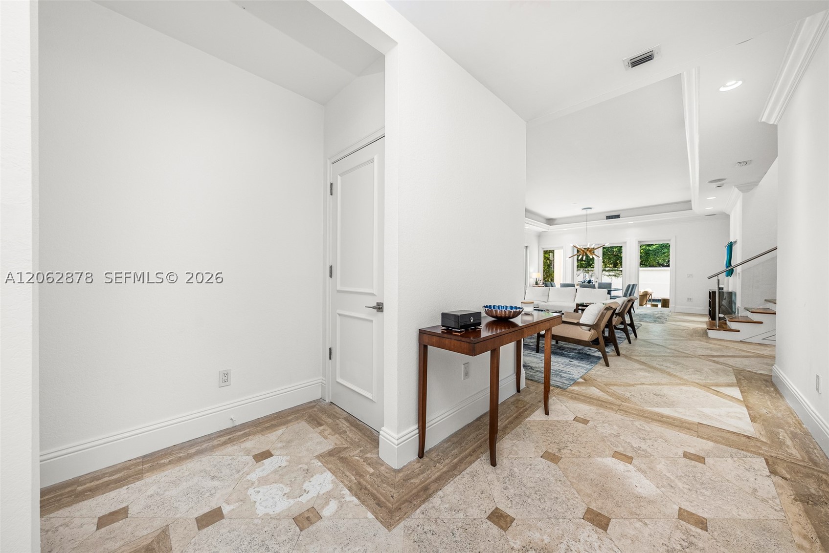 6 Coconut Ln, Key Biscayne FL 33149