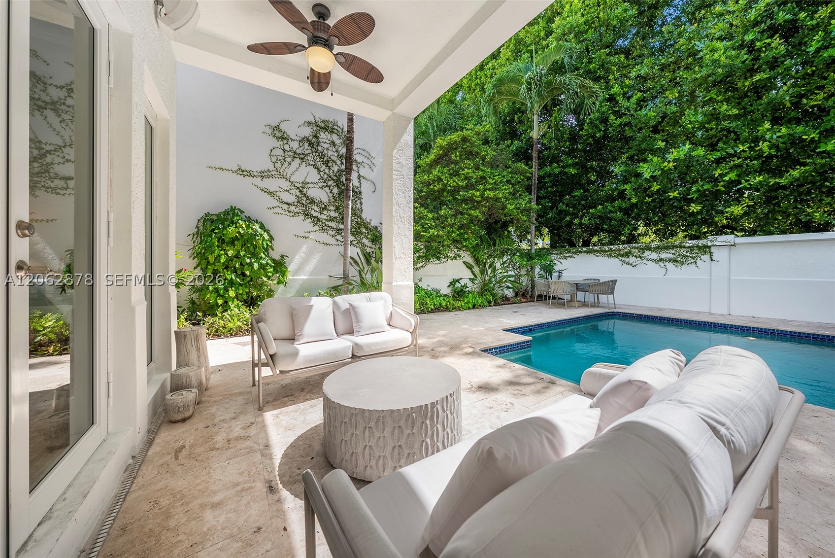 6 Coconut Ln, Key Biscayne FL 33149