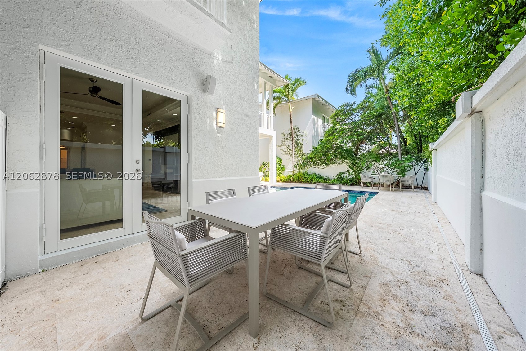 6 Coconut Ln, Key Biscayne FL 33149