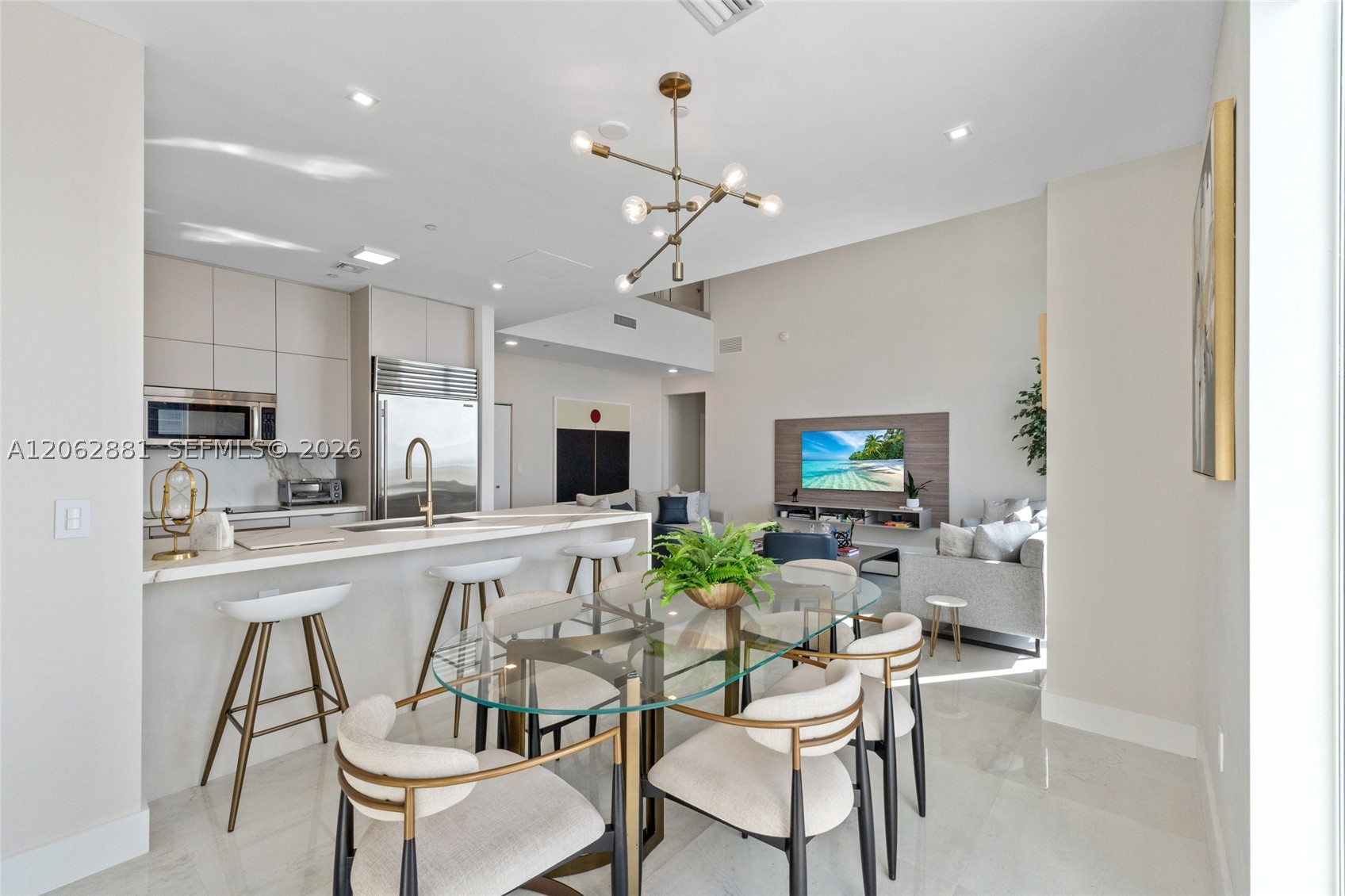 950 Brickell Bay Dr #5507, Miami FL 33131