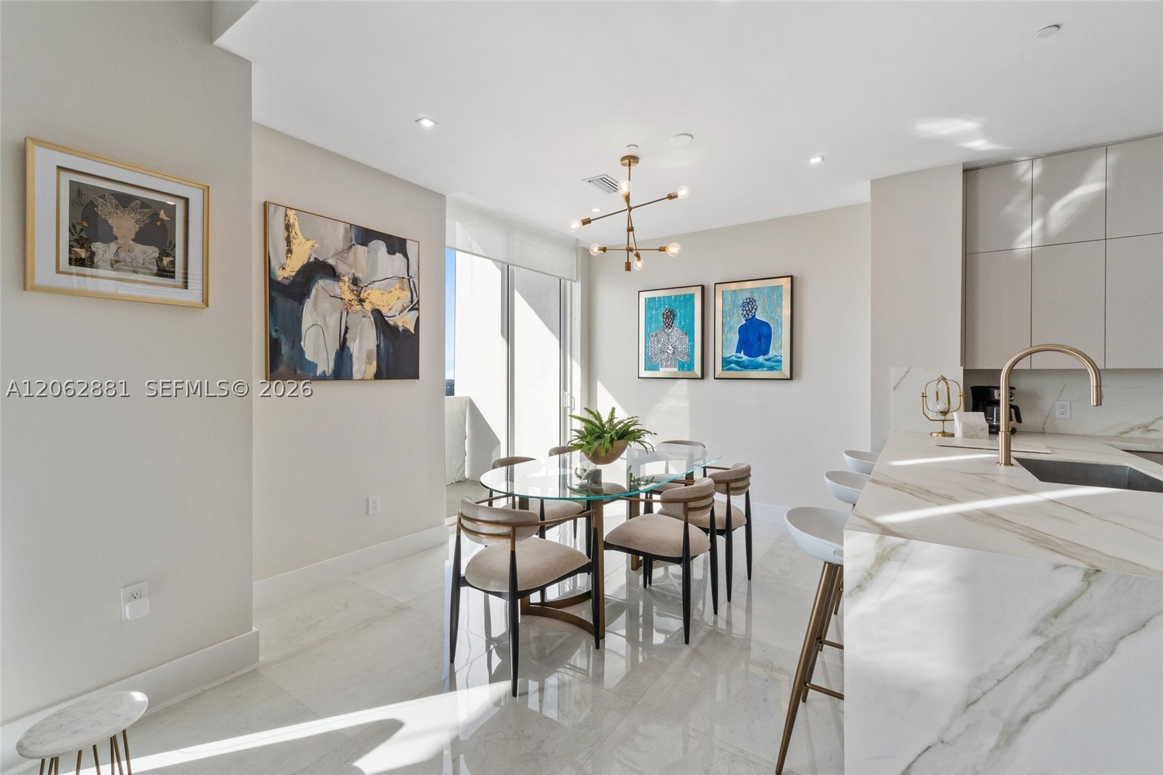 950 Brickell Bay Dr #5507, Miami FL 33131