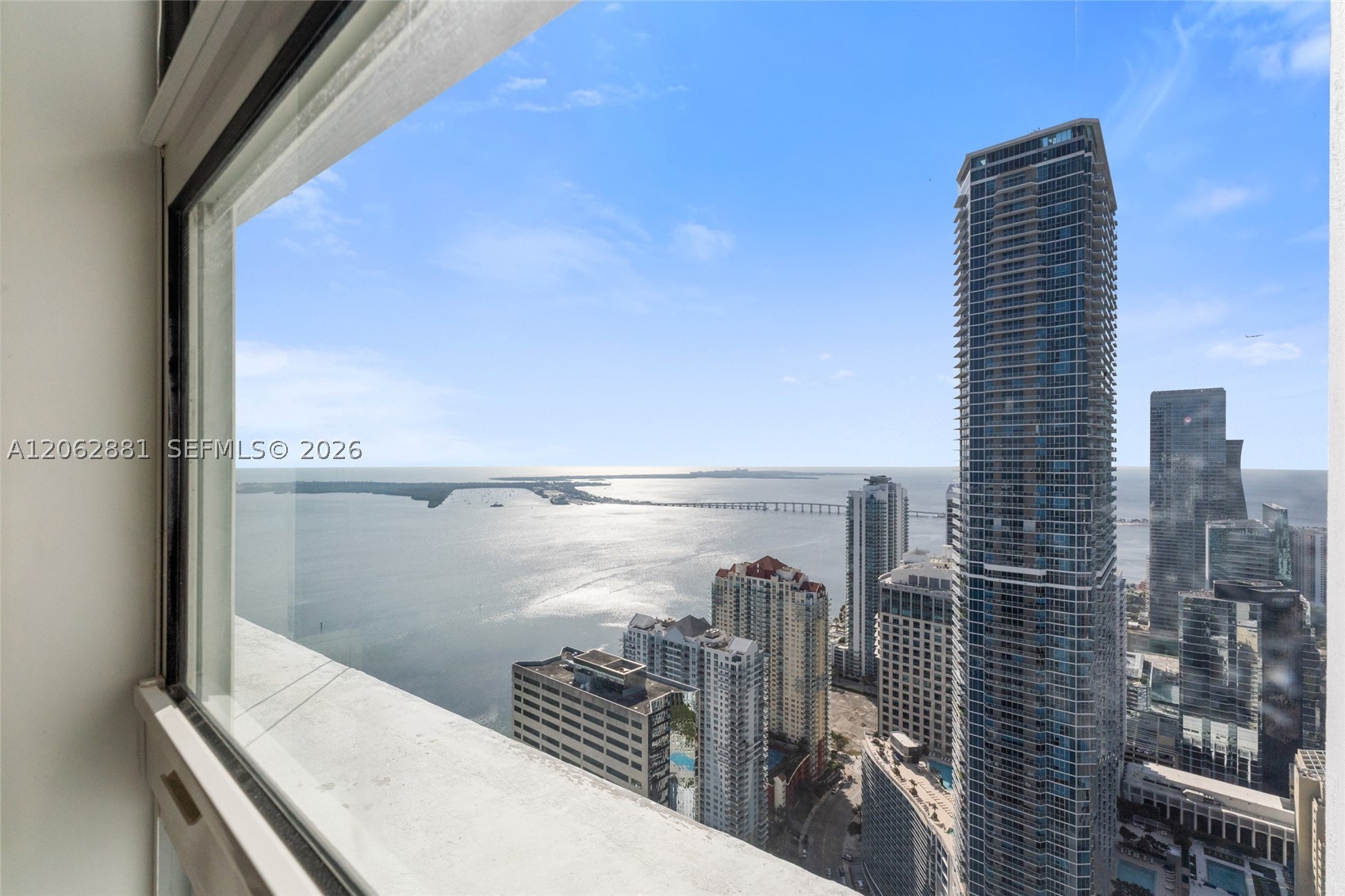 950 Brickell Bay Dr #5507, Miami FL 33131
