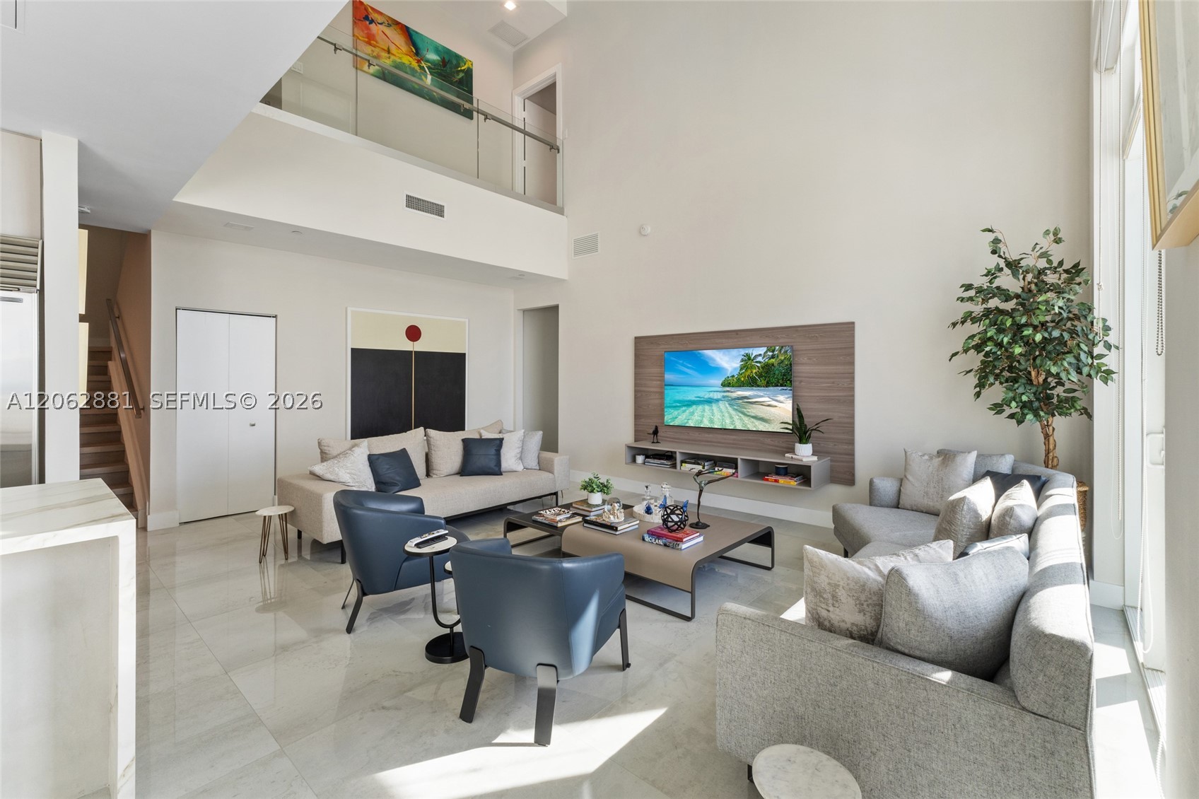 950 Brickell Bay Dr #5507, Miami FL 33131
