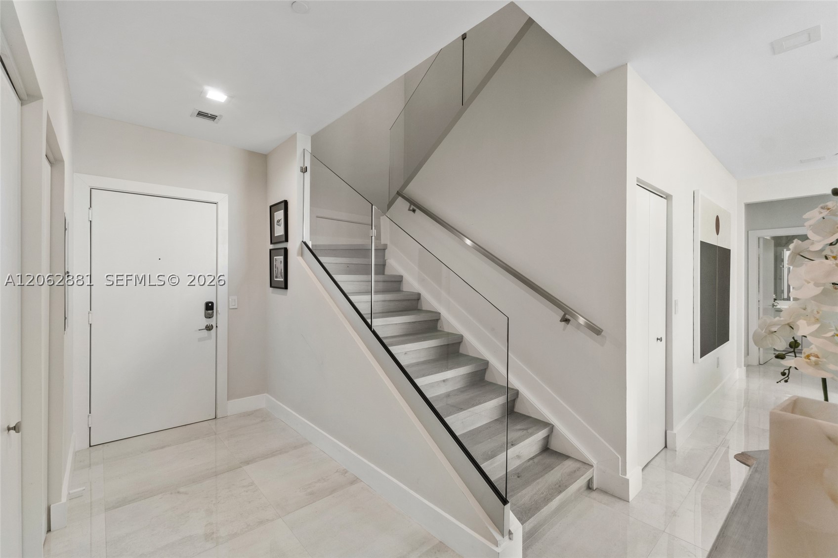950 Brickell Bay Dr #5507, Miami FL 33131