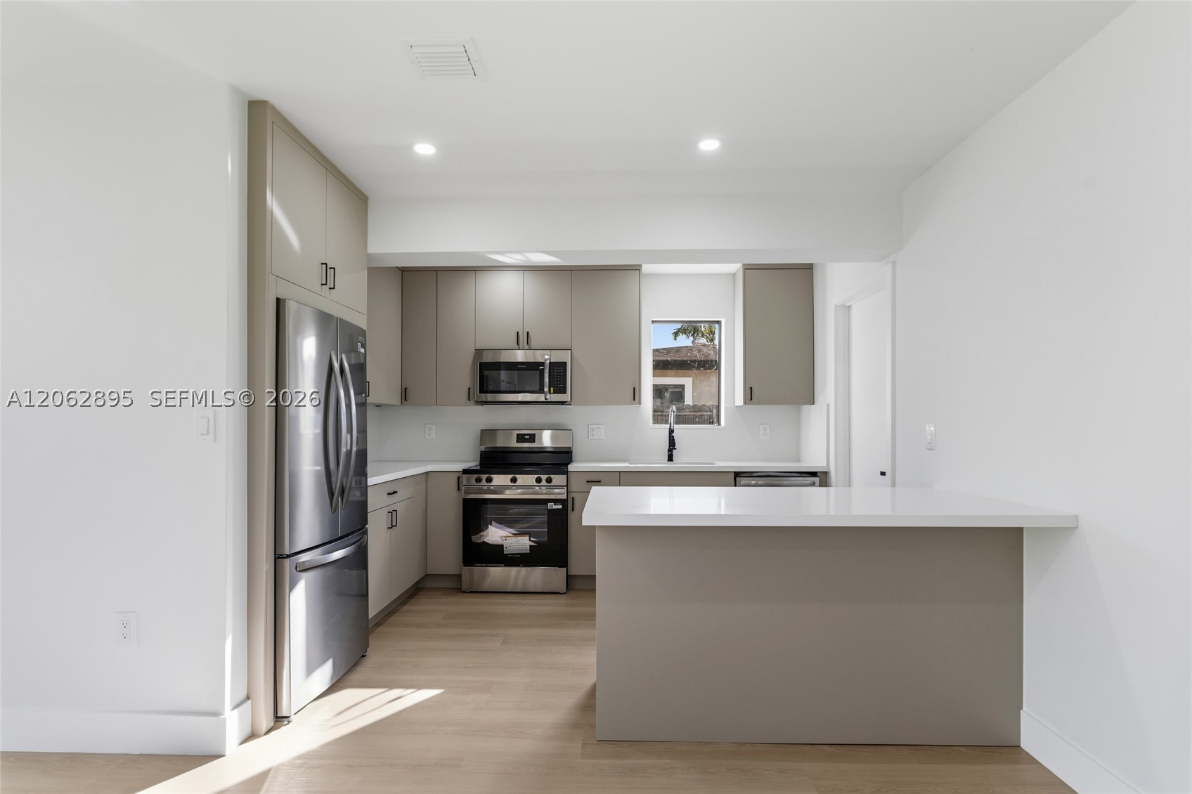 9660 Dominican Dr #0, Cutler Bay FL 33189