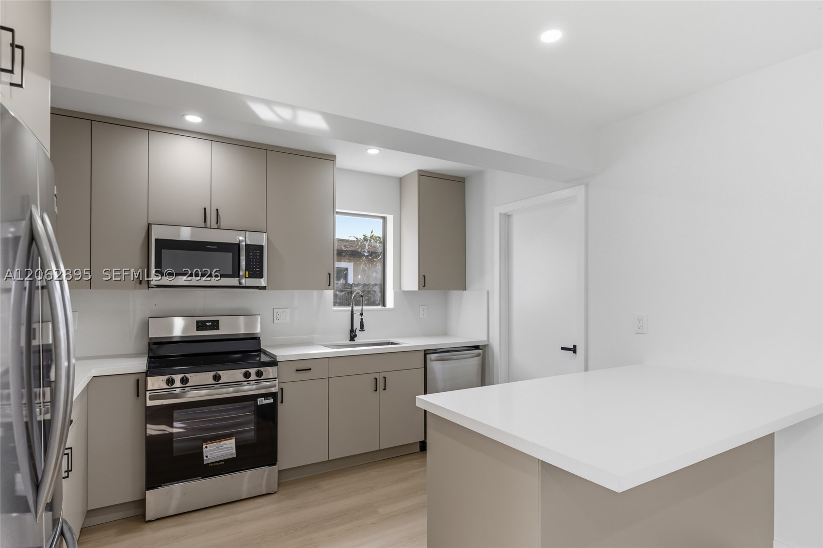 9660 Dominican Dr #0, Cutler Bay FL 33189