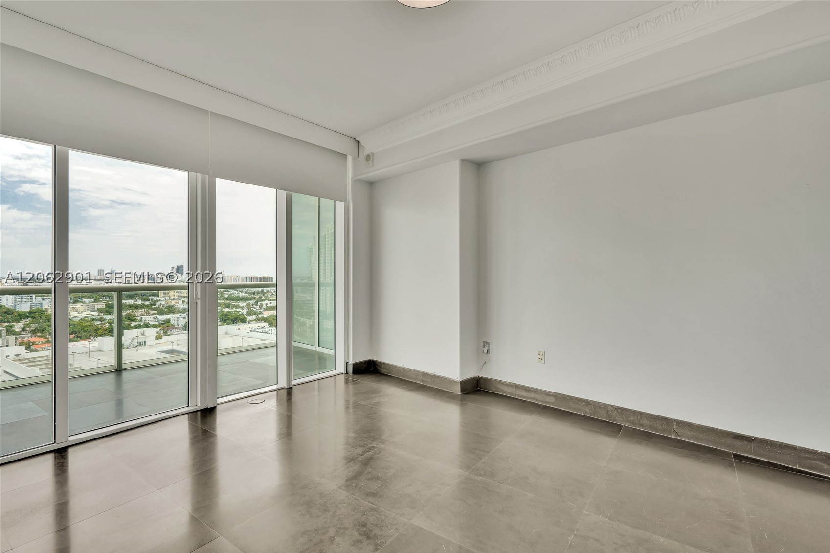 450 Alton Rd #1906, Miami Beach FL 33139