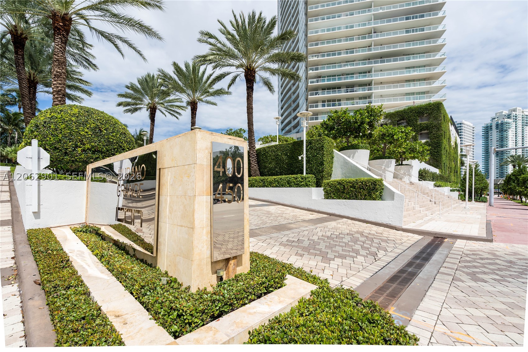 450 Alton Rd #1906, Miami Beach FL 33139