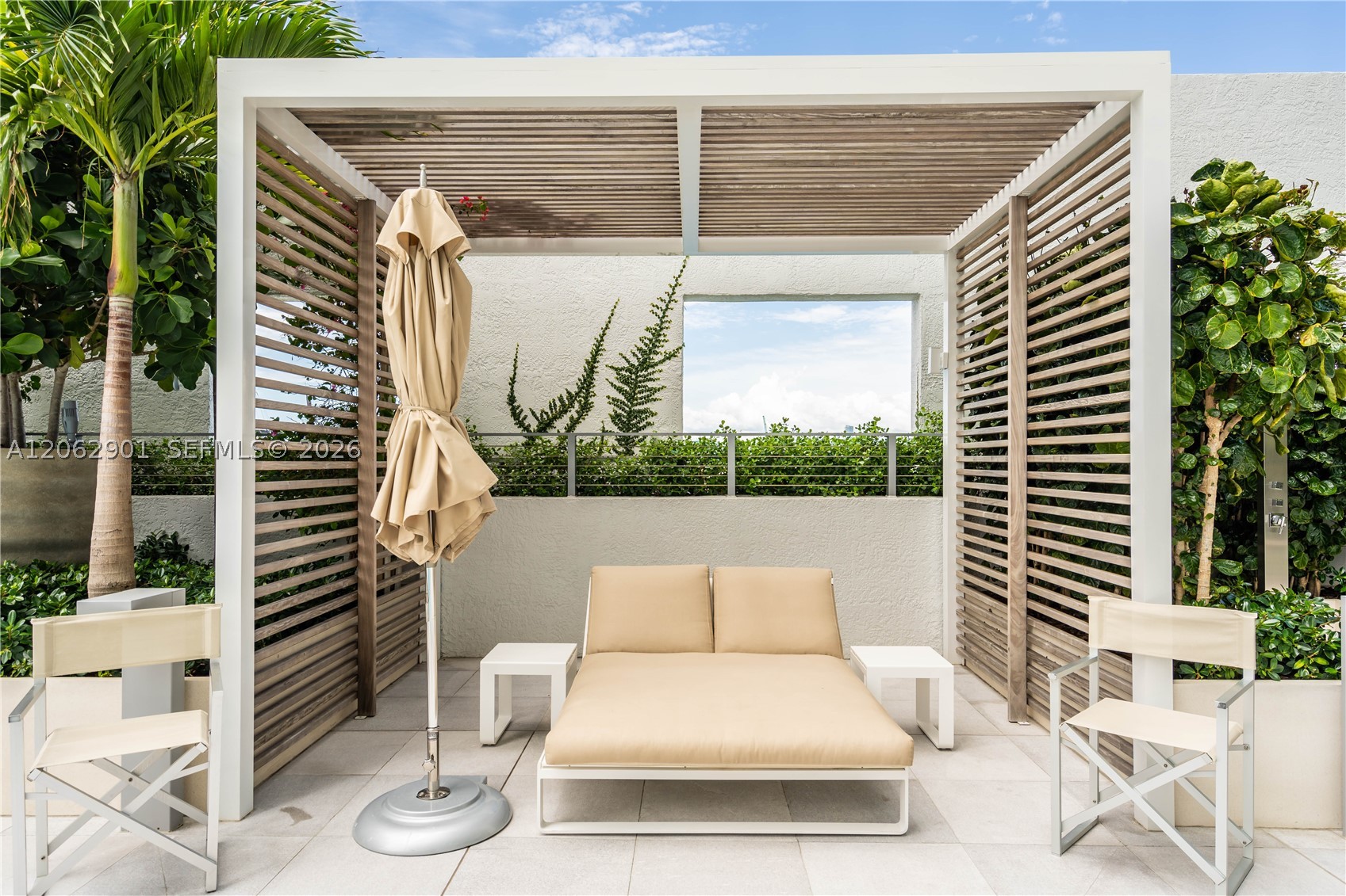 450 Alton Rd #1906, Miami Beach FL 33139
