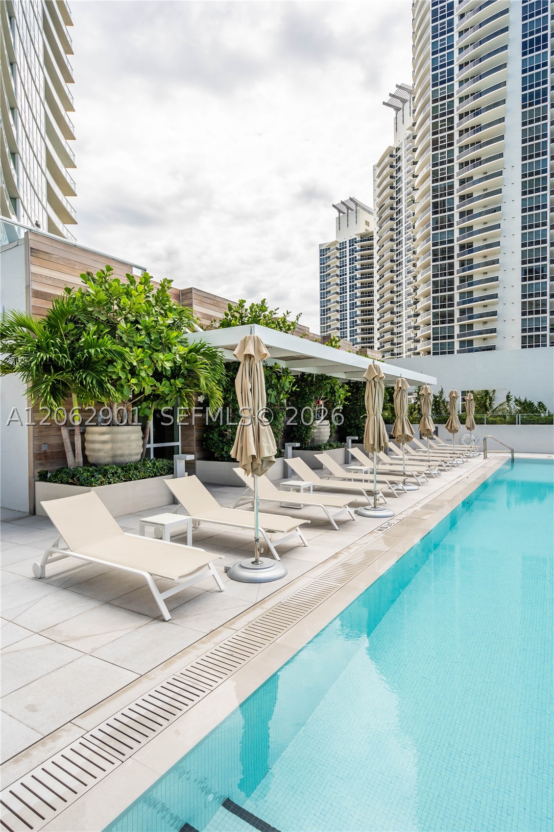 450 Alton Rd #1906, Miami Beach FL 33139