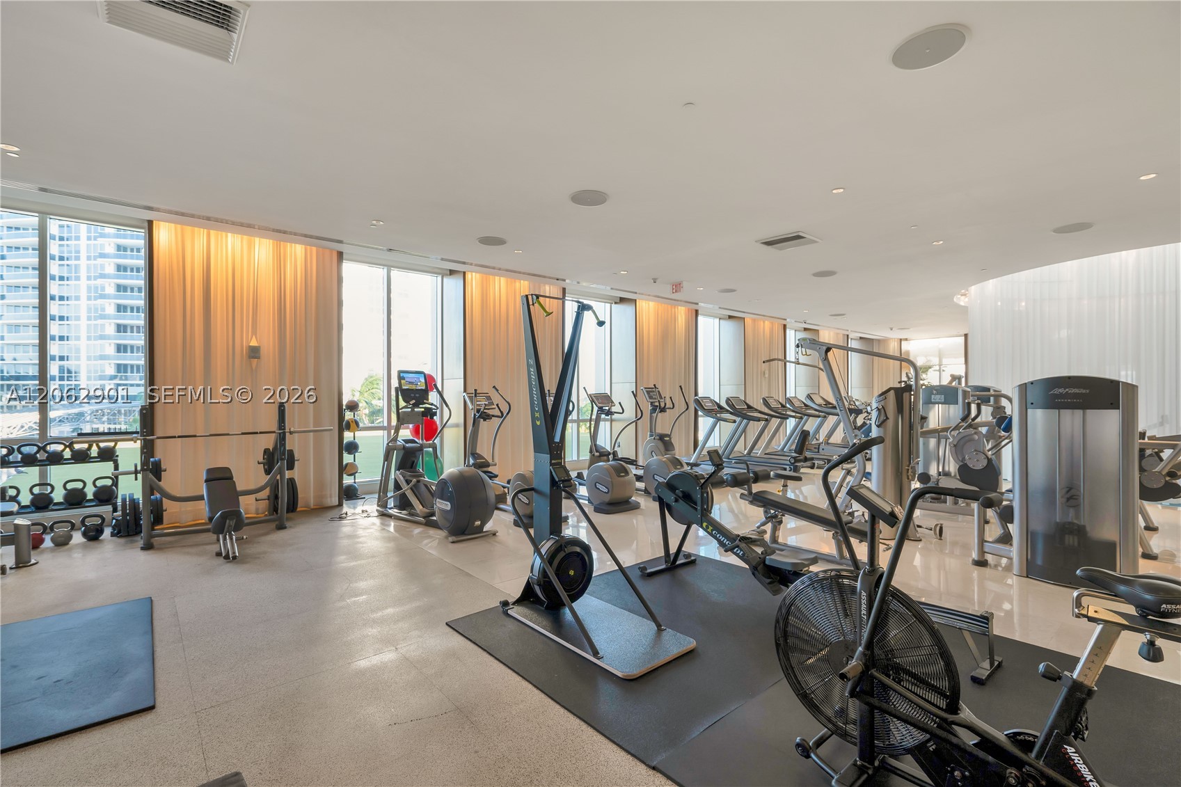 450 Alton Rd #1906, Miami Beach FL 33139