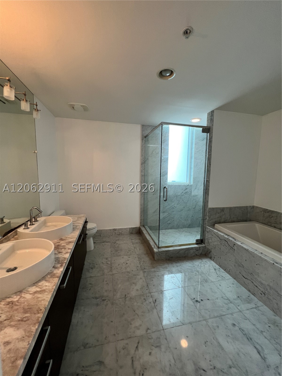 244 Biscayne Blvd #2609, Miami FL 33132