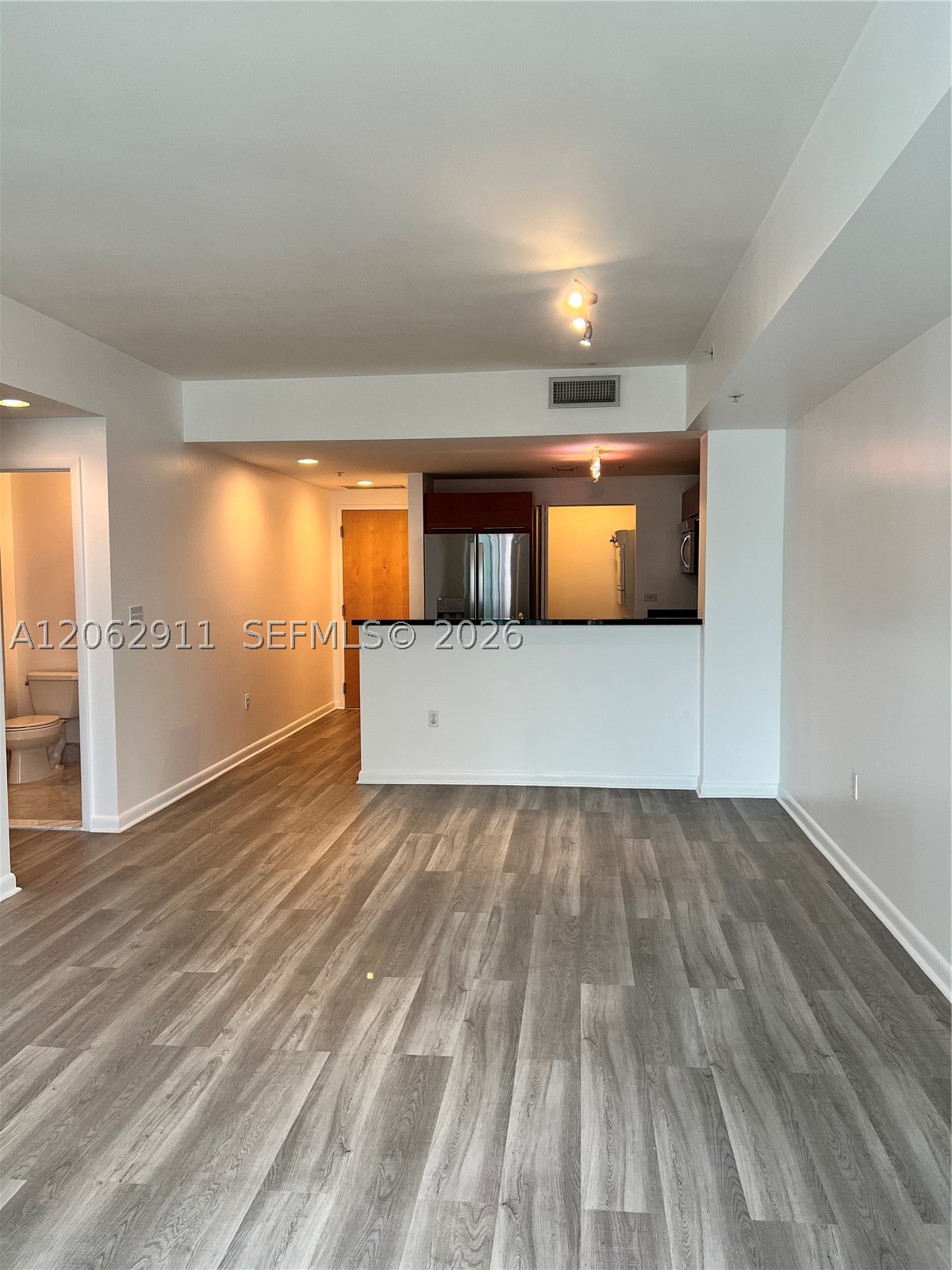 244 Biscayne Blvd #2609, Miami FL 33132