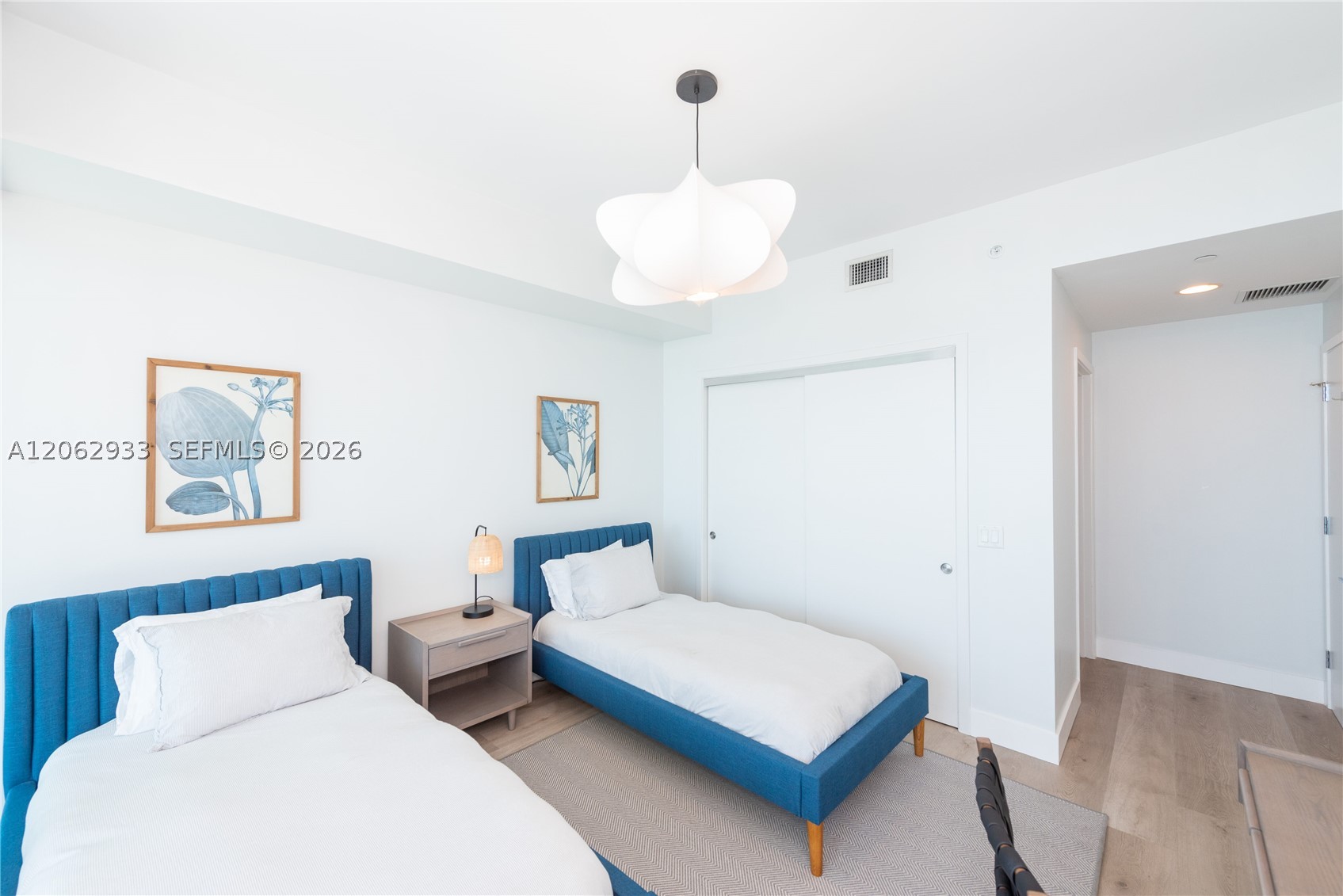 360 Ocean Dr #904S, Key Biscayne FL 33149