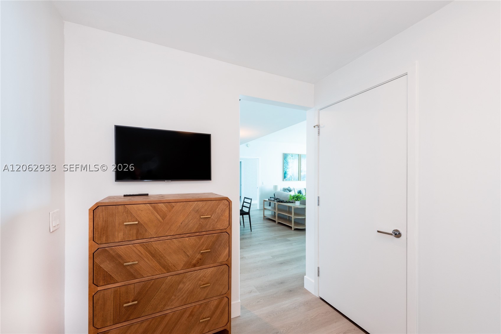 360 Ocean Dr #904S, Key Biscayne FL 33149