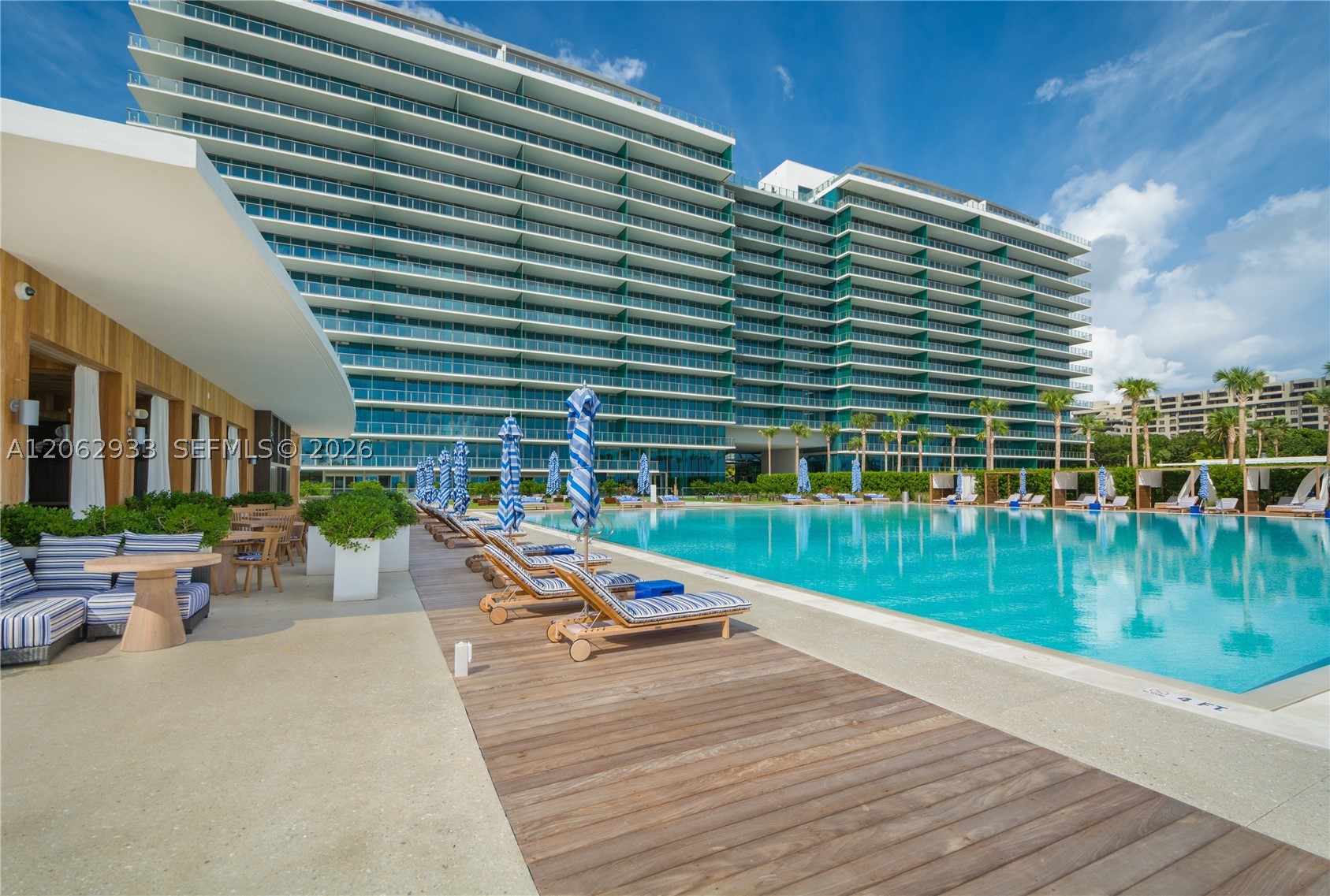 360 Ocean Dr #904S, Key Biscayne FL 33149