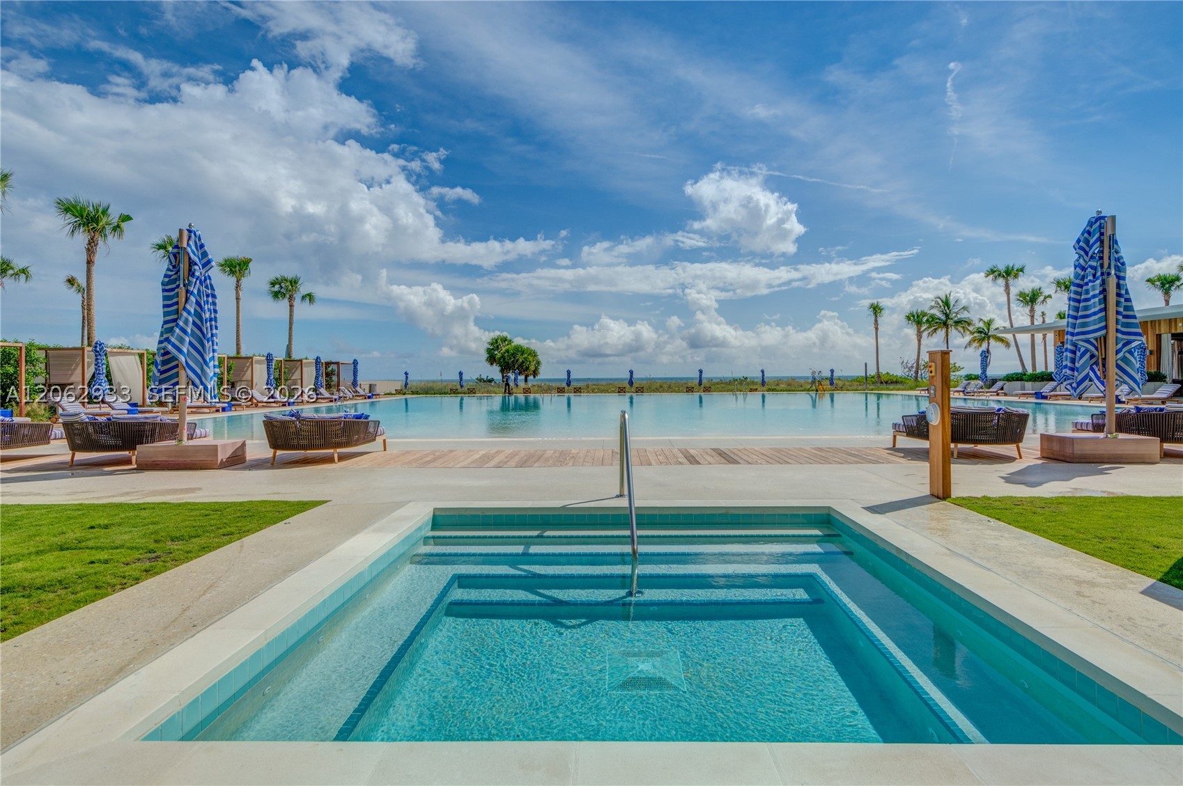 360 Ocean Dr #904S, Key Biscayne FL 33149