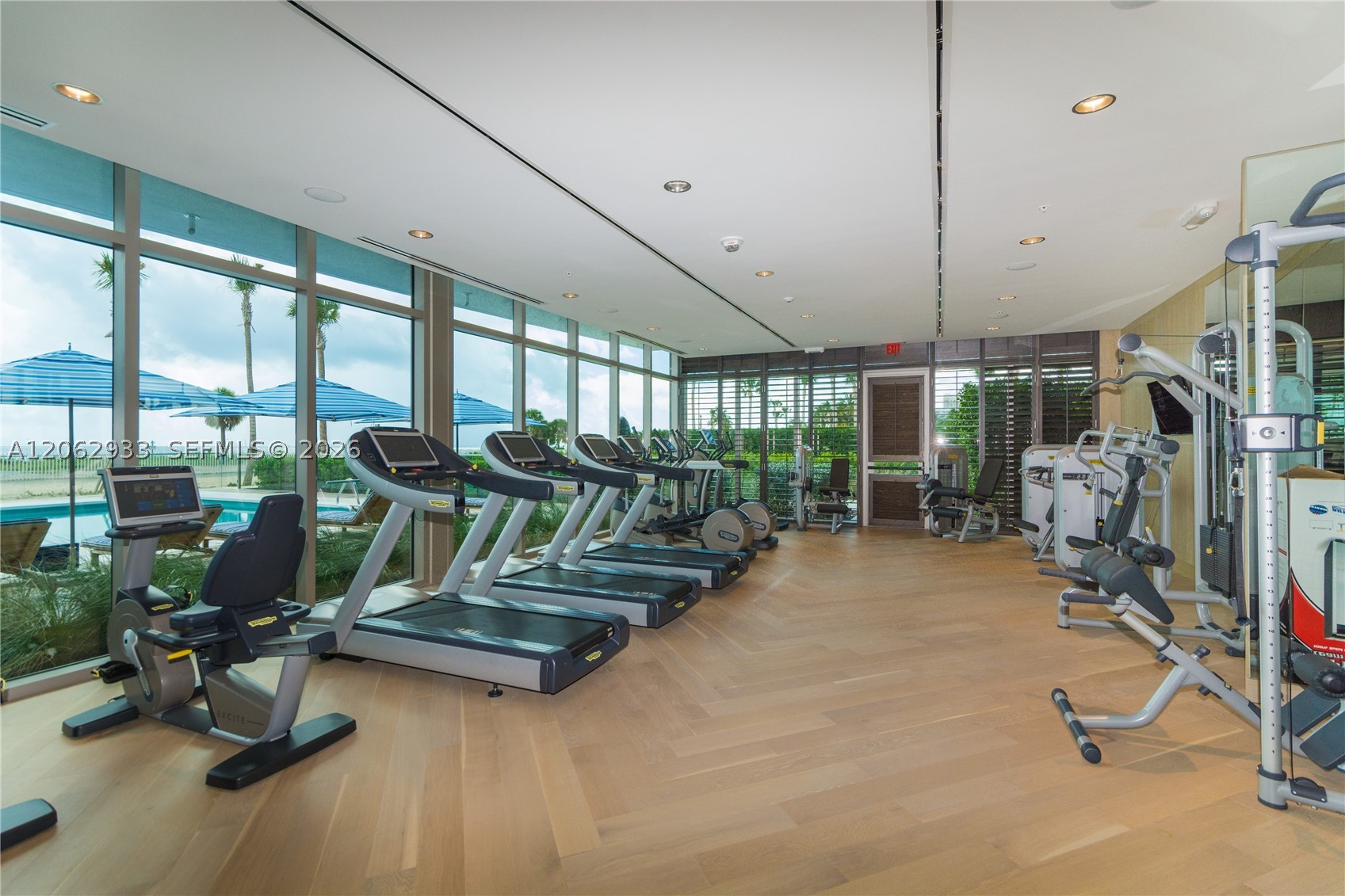 360 Ocean Dr #904S, Key Biscayne FL 33149