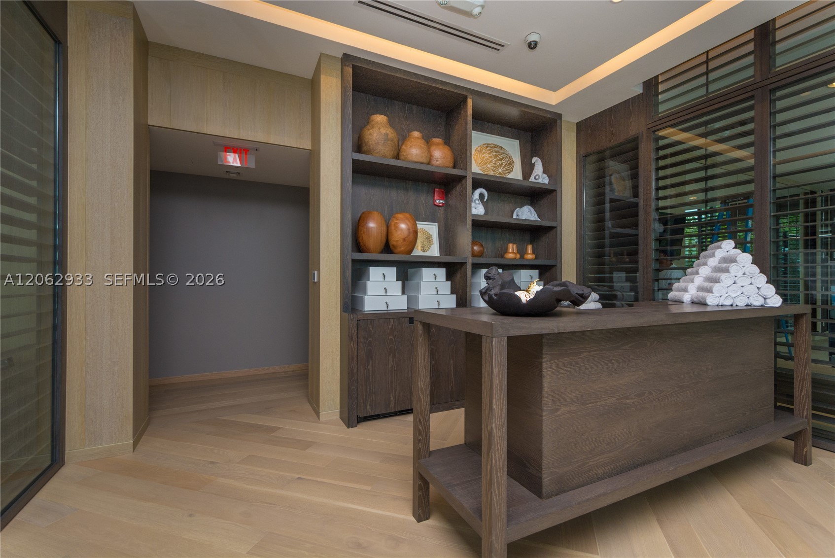 360 Ocean Dr #904S, Key Biscayne FL 33149