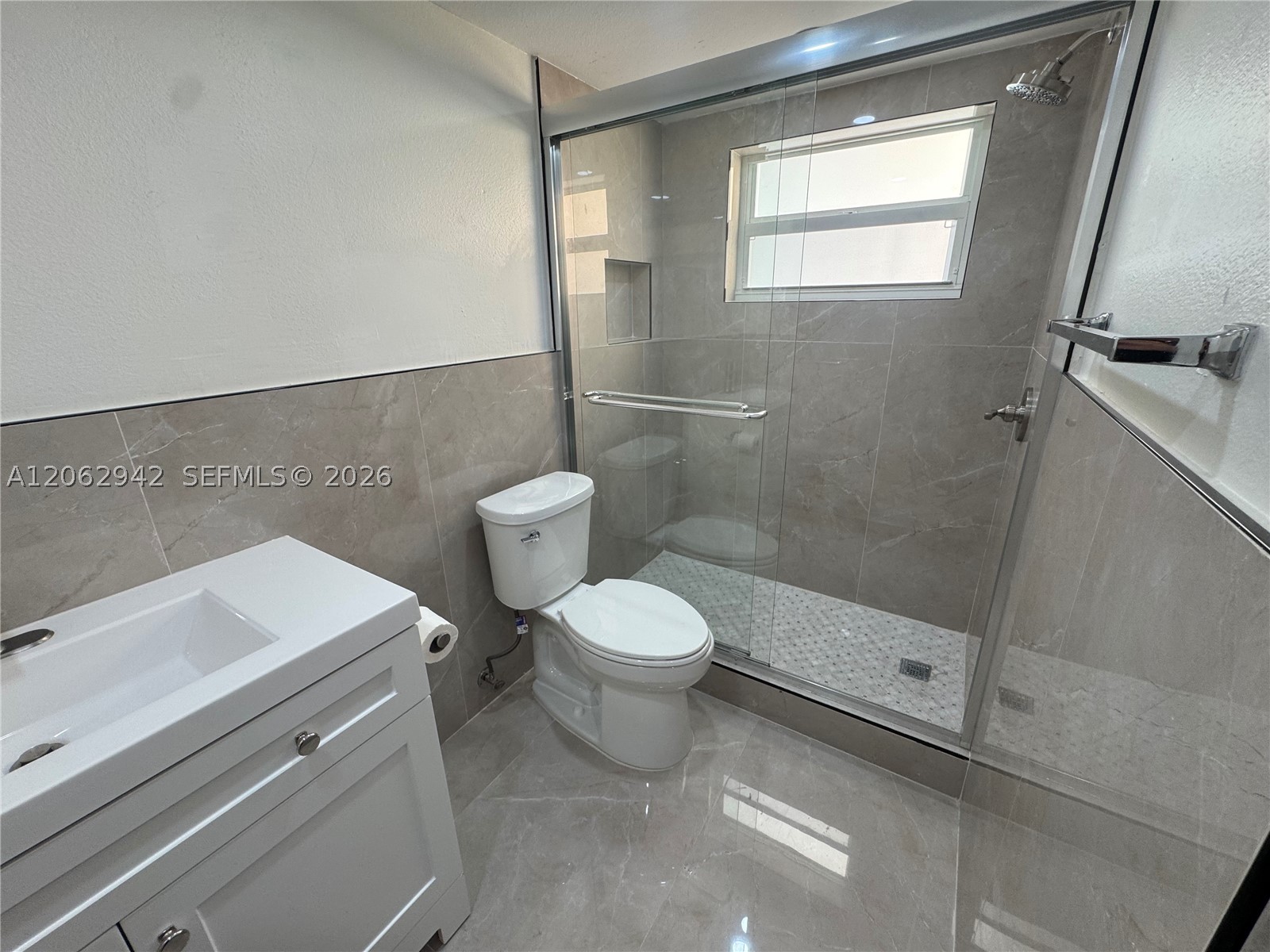 4000 NE 170th St #606, North Miami Beach FL 33160