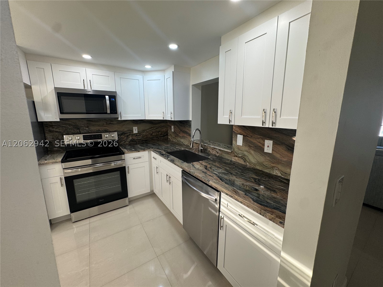 4000 NE 170th St #606, North Miami Beach FL 33160