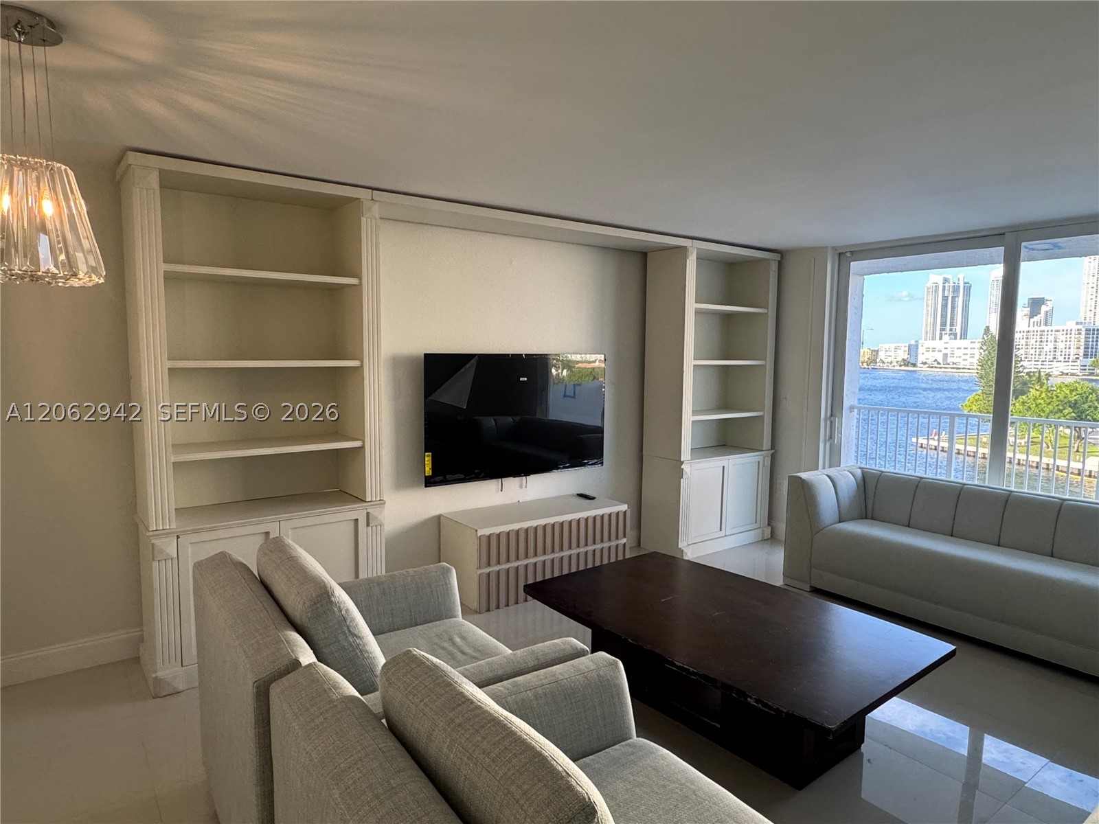 4000 NE 170th St #606, North Miami Beach FL 33160
