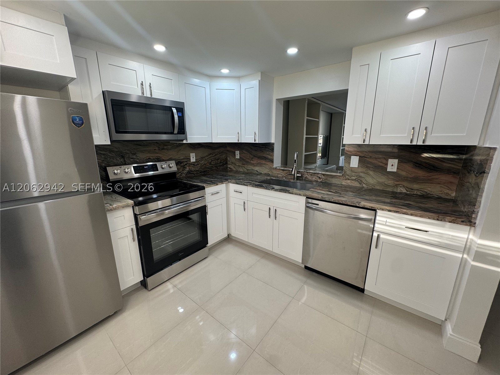 4000 NE 170th St #606, North Miami Beach FL 33160