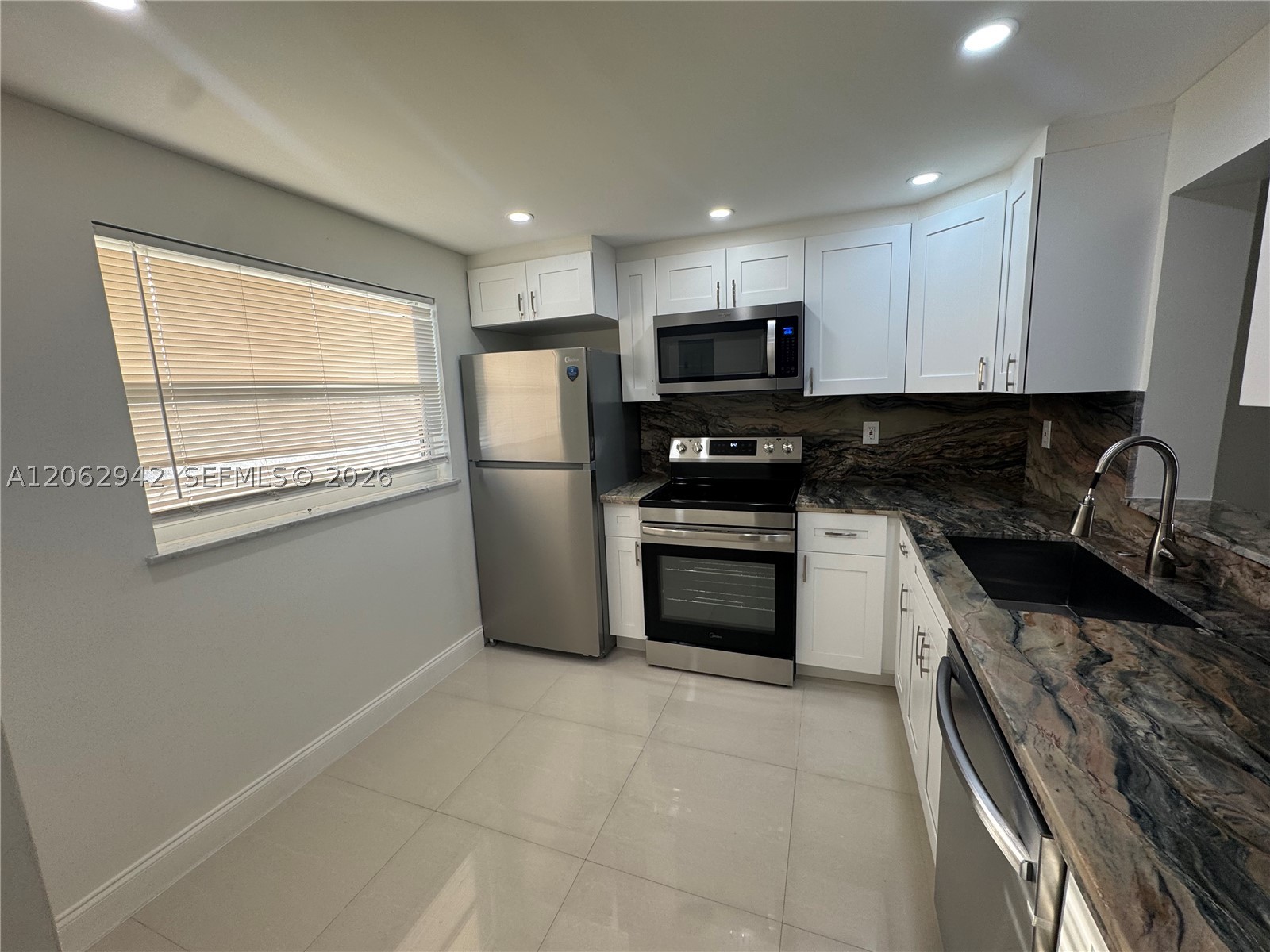 4000 NE 170th St #606, North Miami Beach FL 33160
