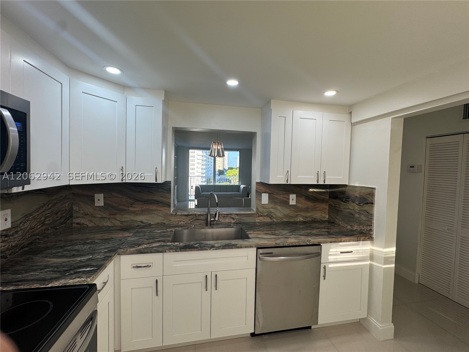 4000 NE 170th St #606, North Miami Beach FL 33160