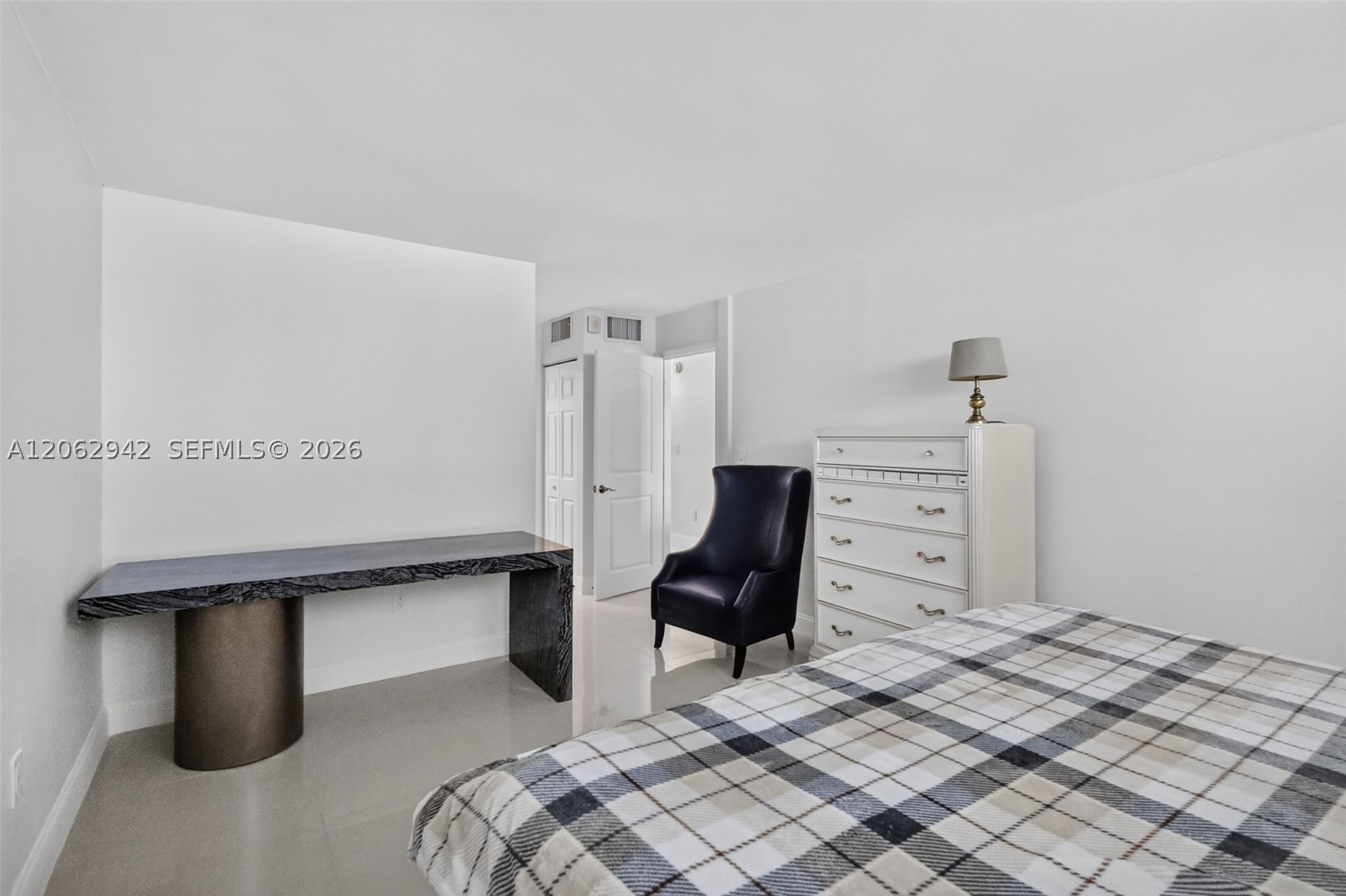 4000 NE 170th St #606, North Miami Beach FL 33160