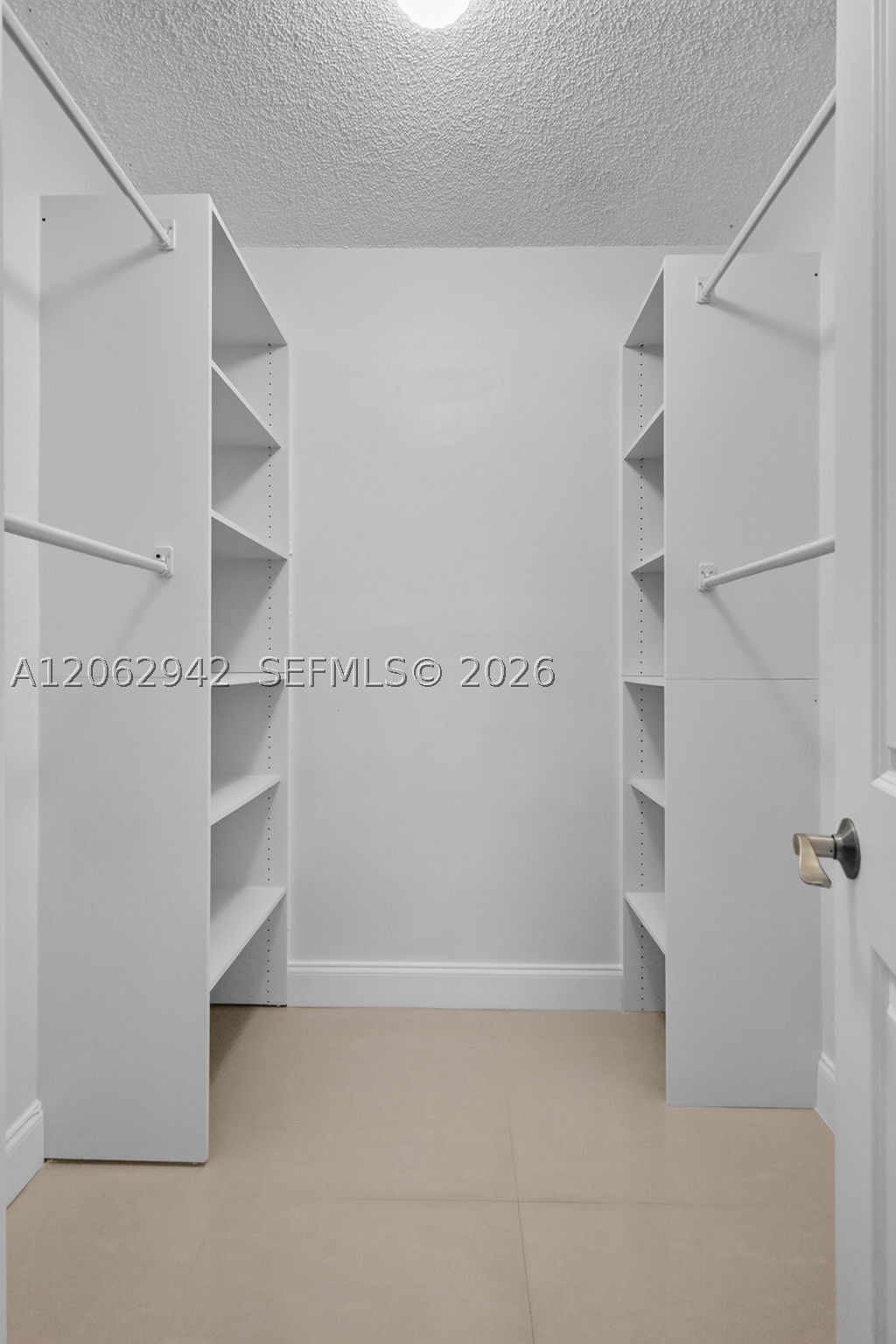 4000 NE 170th St #606, North Miami Beach FL 33160