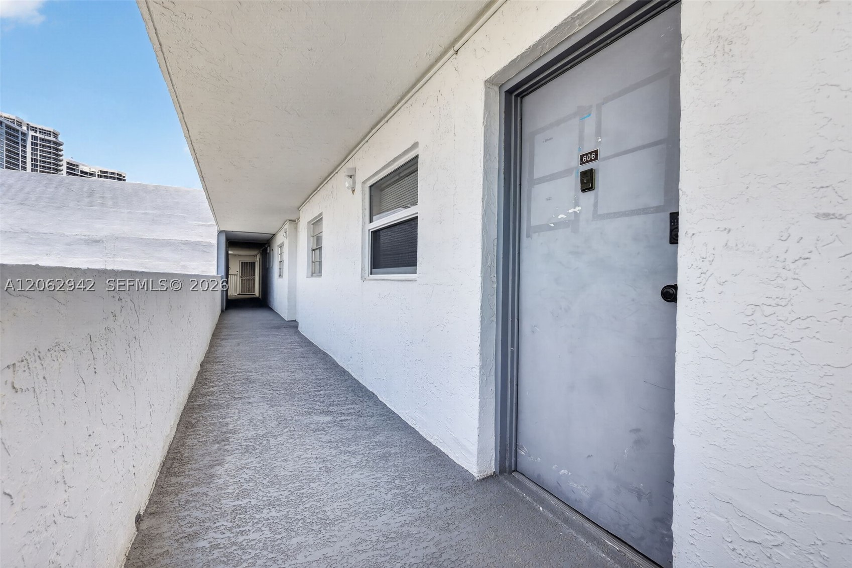 4000 NE 170th St #606, North Miami Beach FL 33160