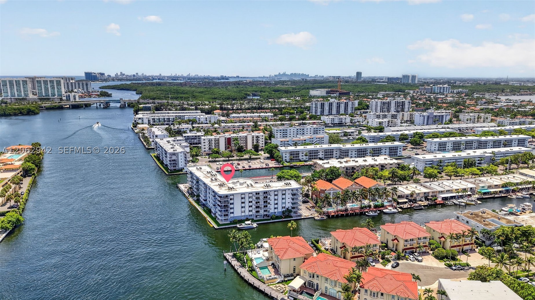4000 NE 170th St #606, North Miami Beach FL 33160