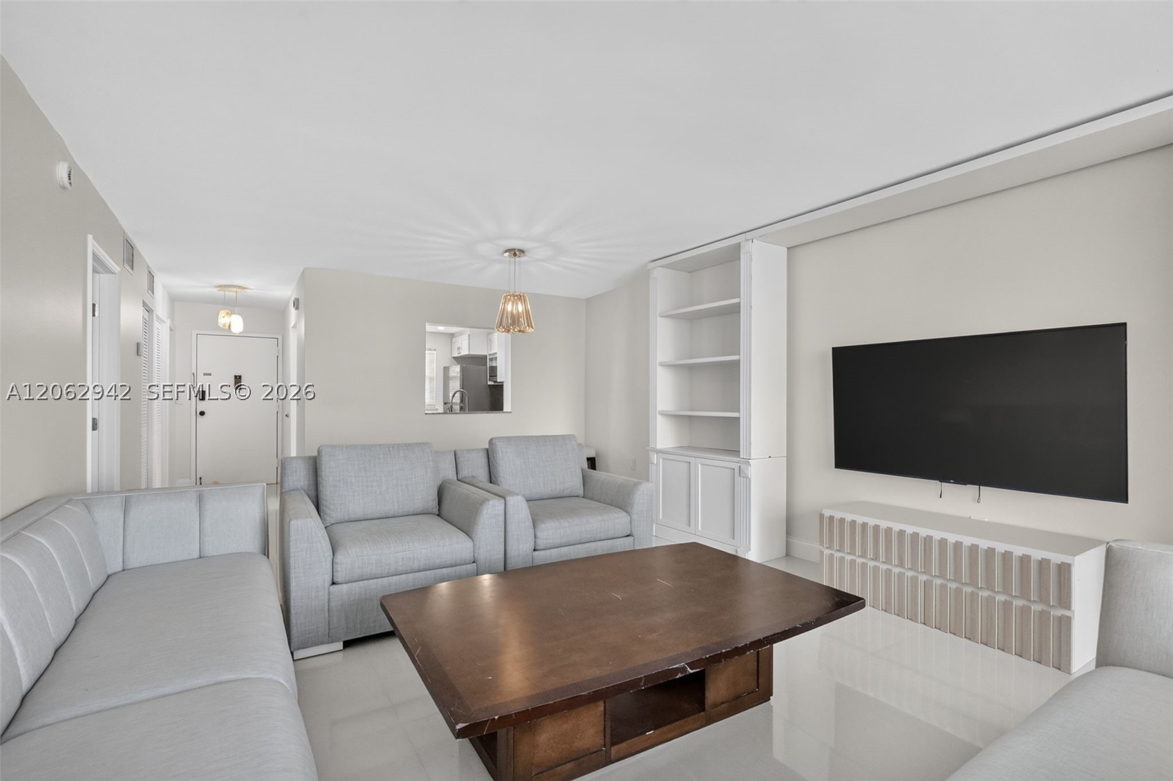 4000 NE 170th St #606, North Miami Beach FL 33160