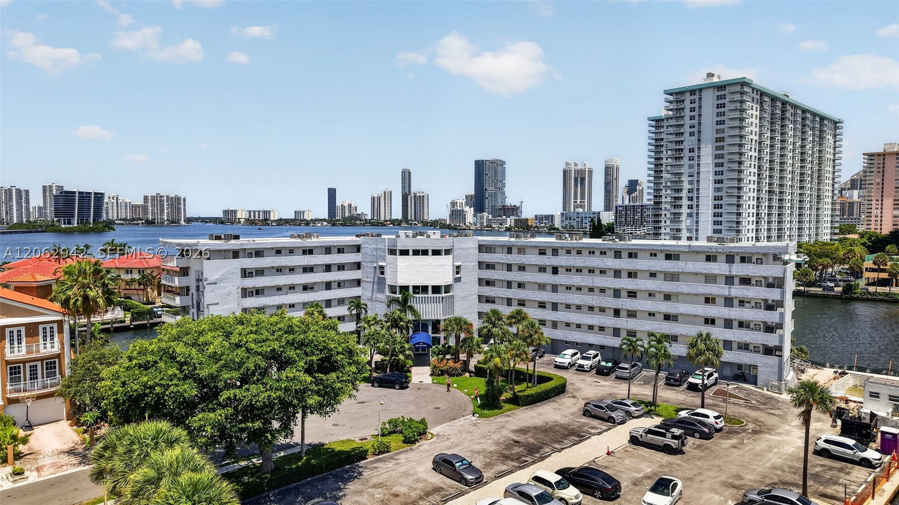 4000 NE 170th St #606, North Miami Beach FL 33160