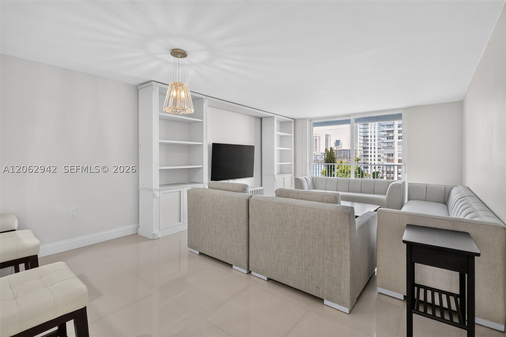 4000 NE 170th St #606, North Miami Beach FL 33160