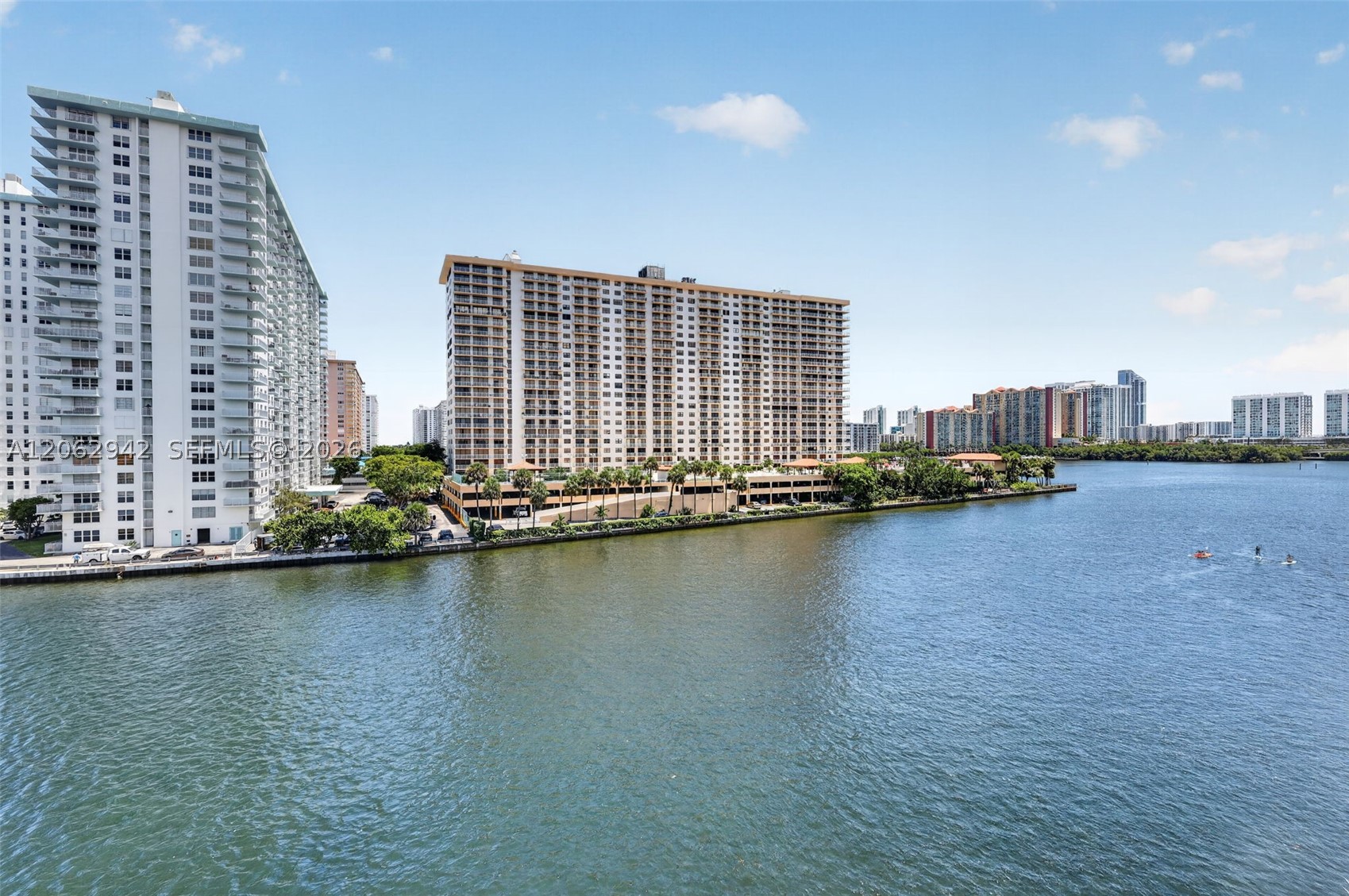 4000 NE 170th St #606, North Miami Beach FL 33160