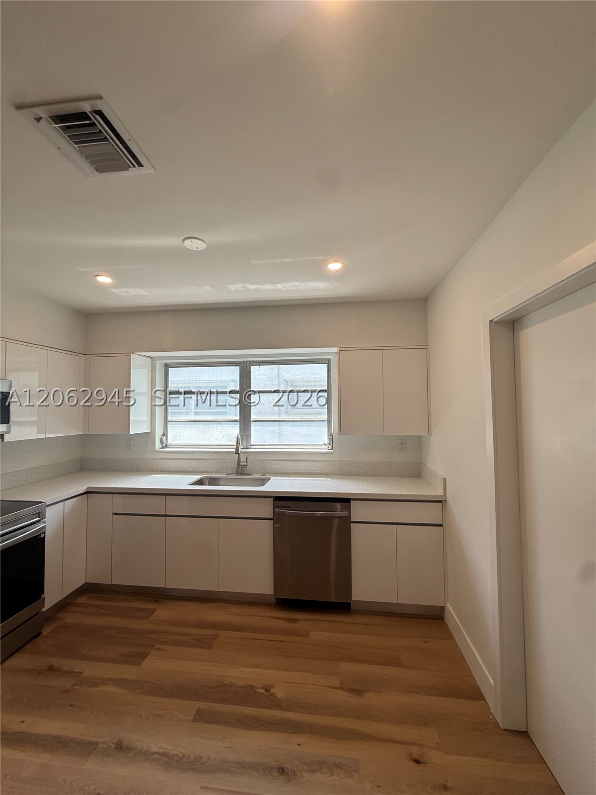 1532 Trillo Ave, Coral Gables FL 33146